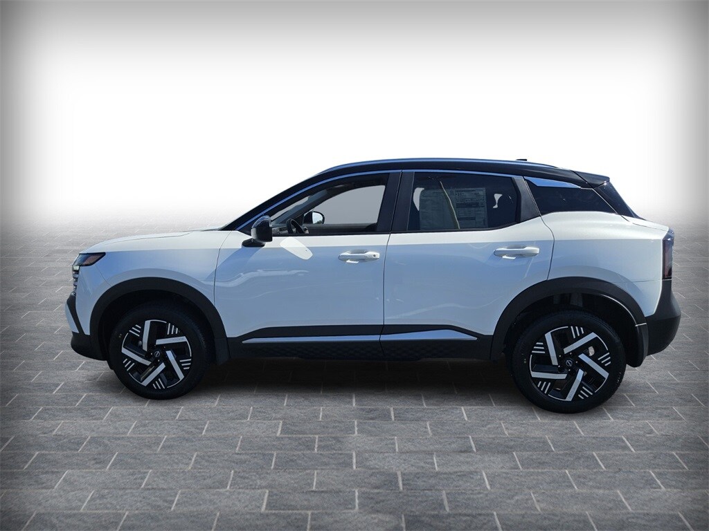 2026 Nissan Kicks SV photo 2