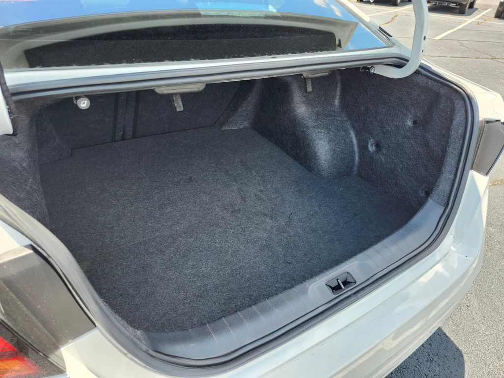 2023 Nissan Altima SV - Photo 17