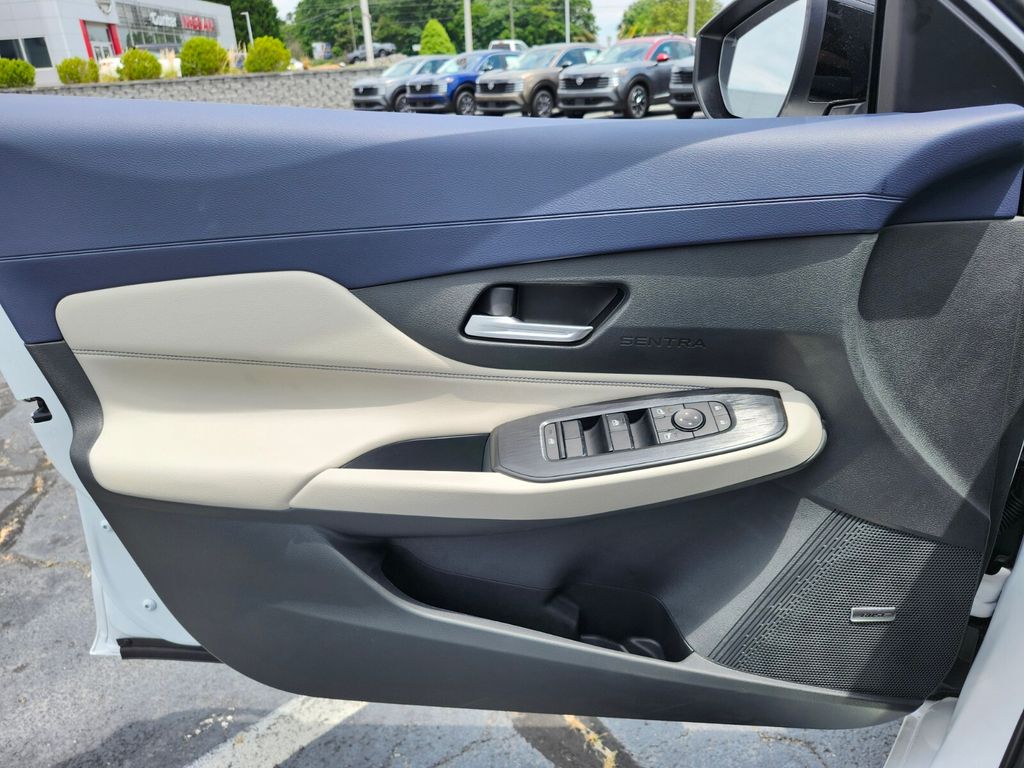 2026 Nissan Sentra SL - Photo 13