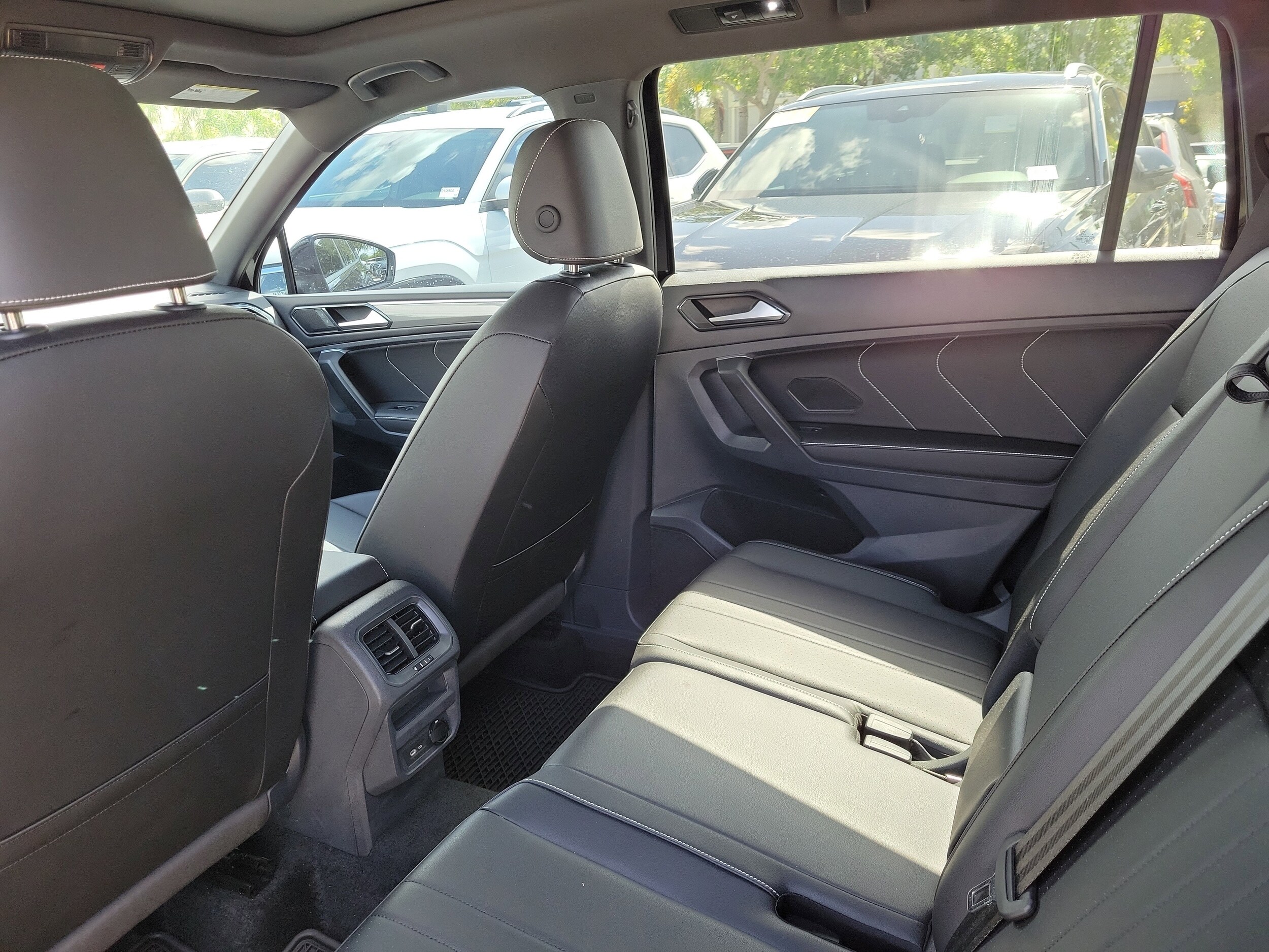 2024 Volkswagen Tiguan SE R-LINE BLACK - Photo 12