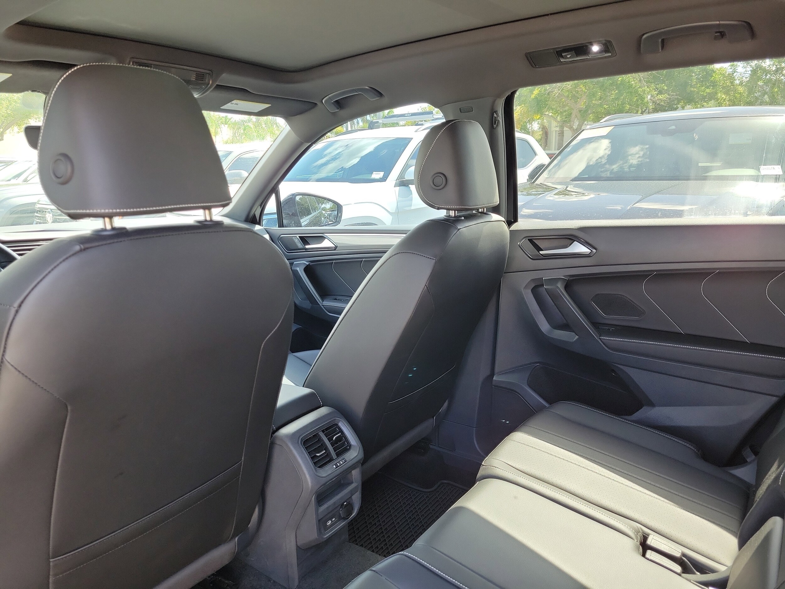 2024 Volkswagen Tiguan SE R-LINE BLACK - Photo 13