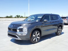 2025 Mitsubishi Outlander SE SUV