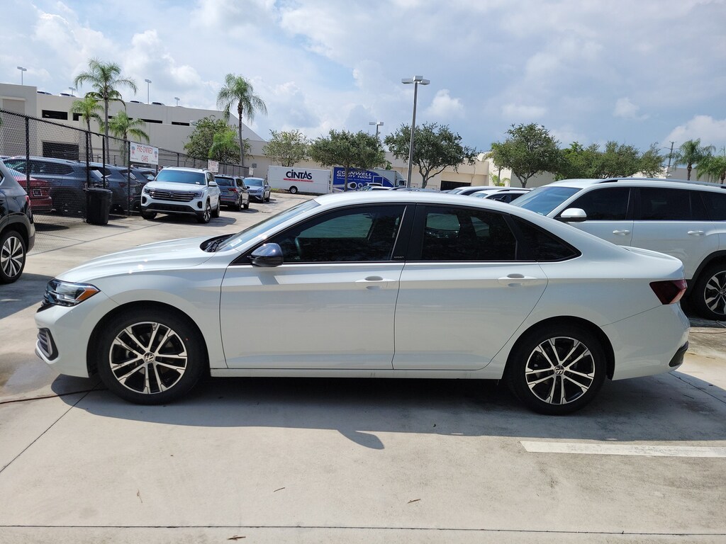 Used 2024 Volkswagen Jetta 1.5T Sport Sedan