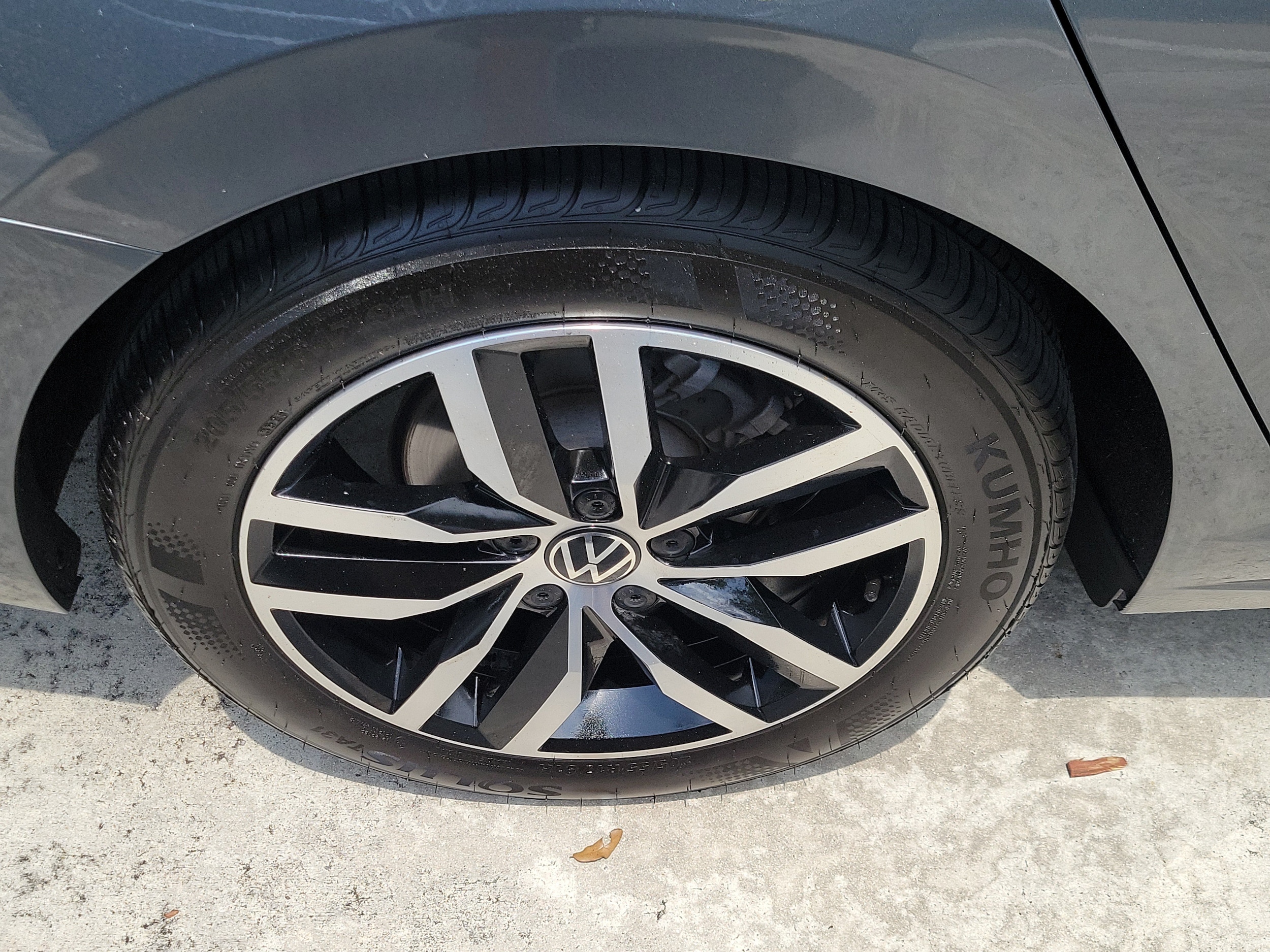 2025 Volkswagen Jetta SE - Photo 11