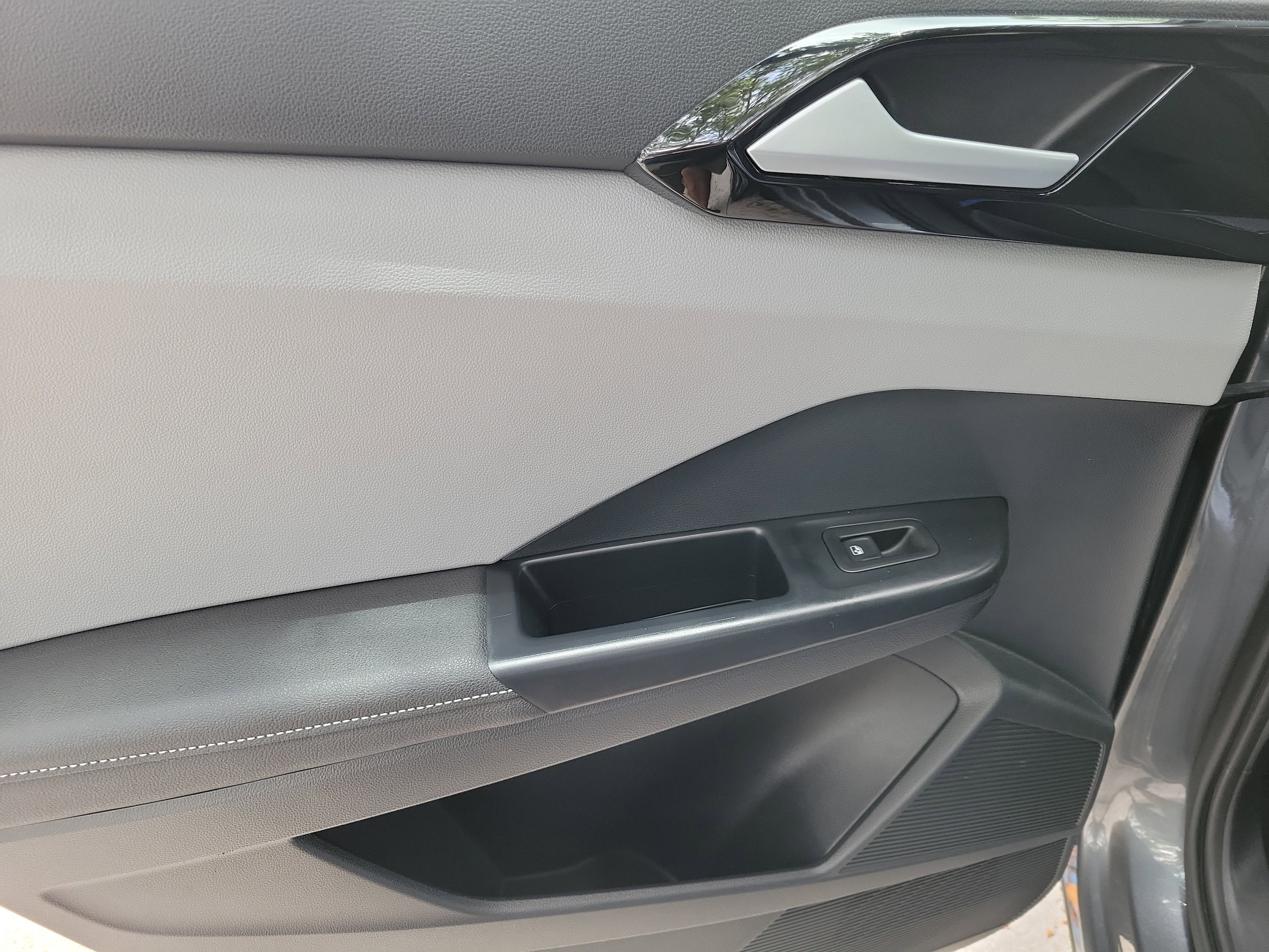 2024 Volkswagen Taos S - Photo 16