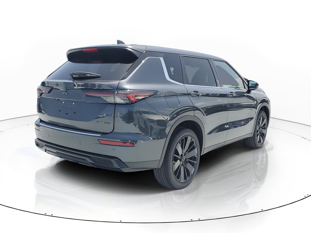 New 2026 Mitsubishi Outlander LE SUV