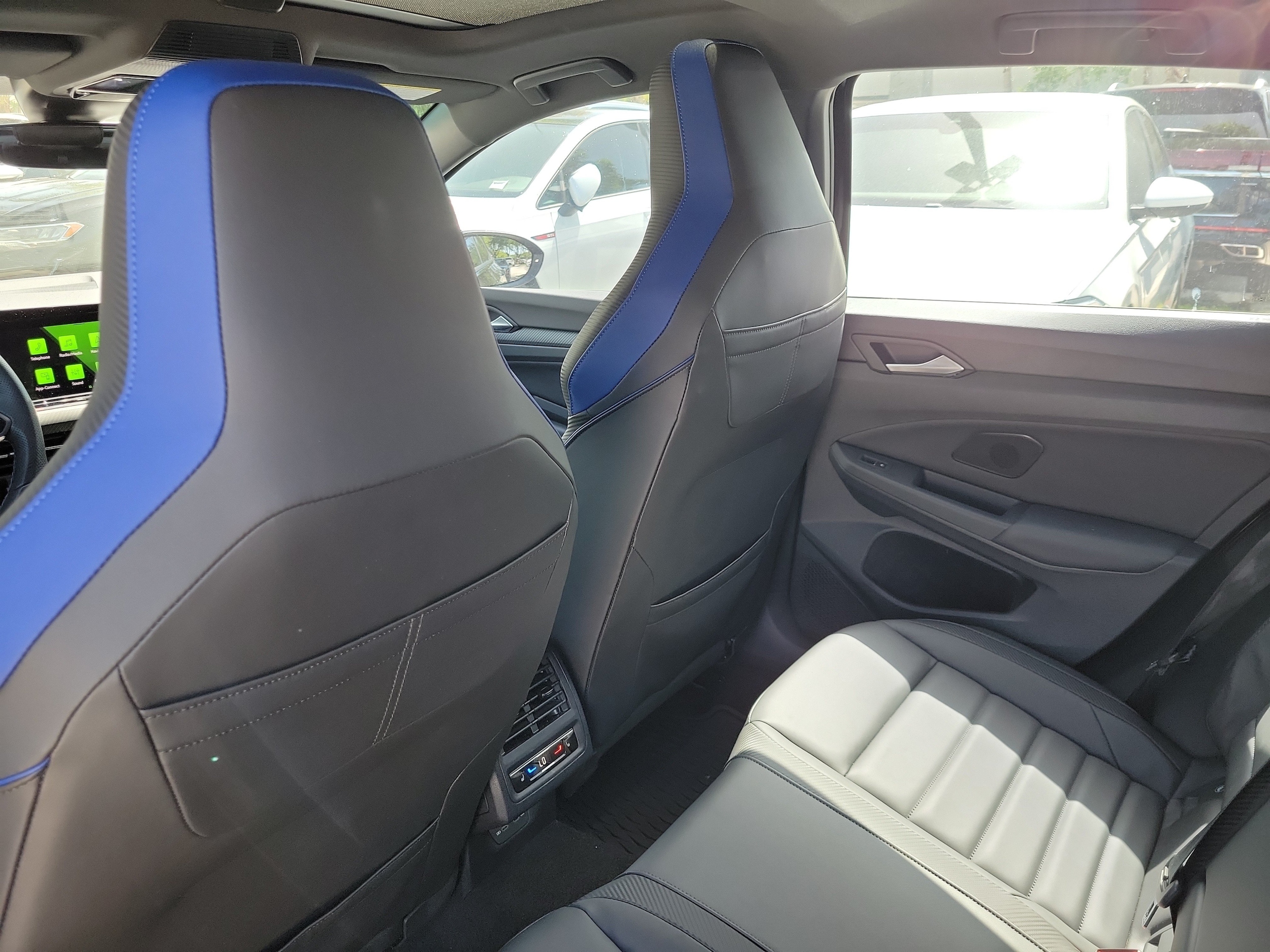 2024 Volkswagen Golf R R - Photo 14