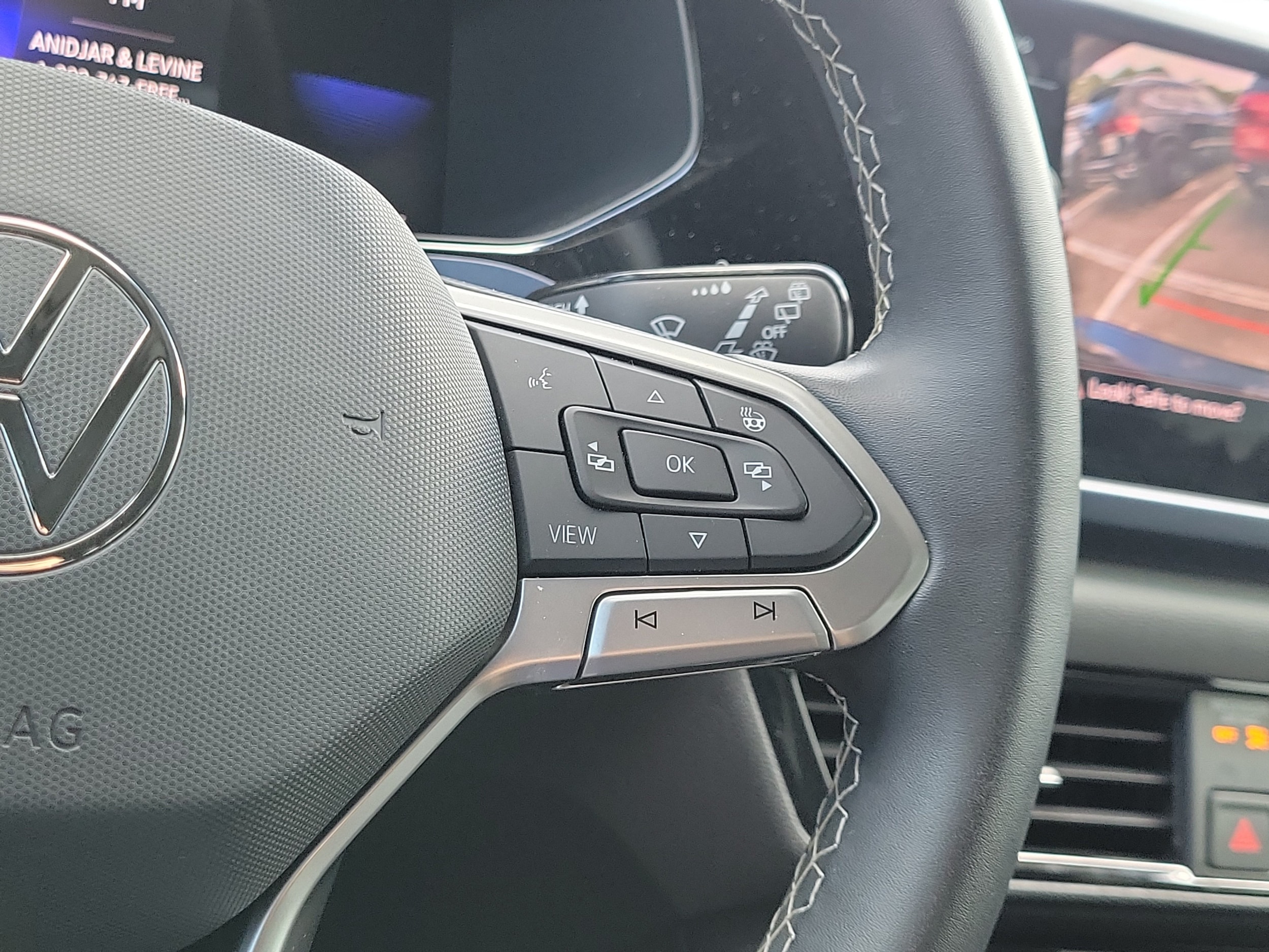 2023 Volkswagen Taos SE - Photo 24
