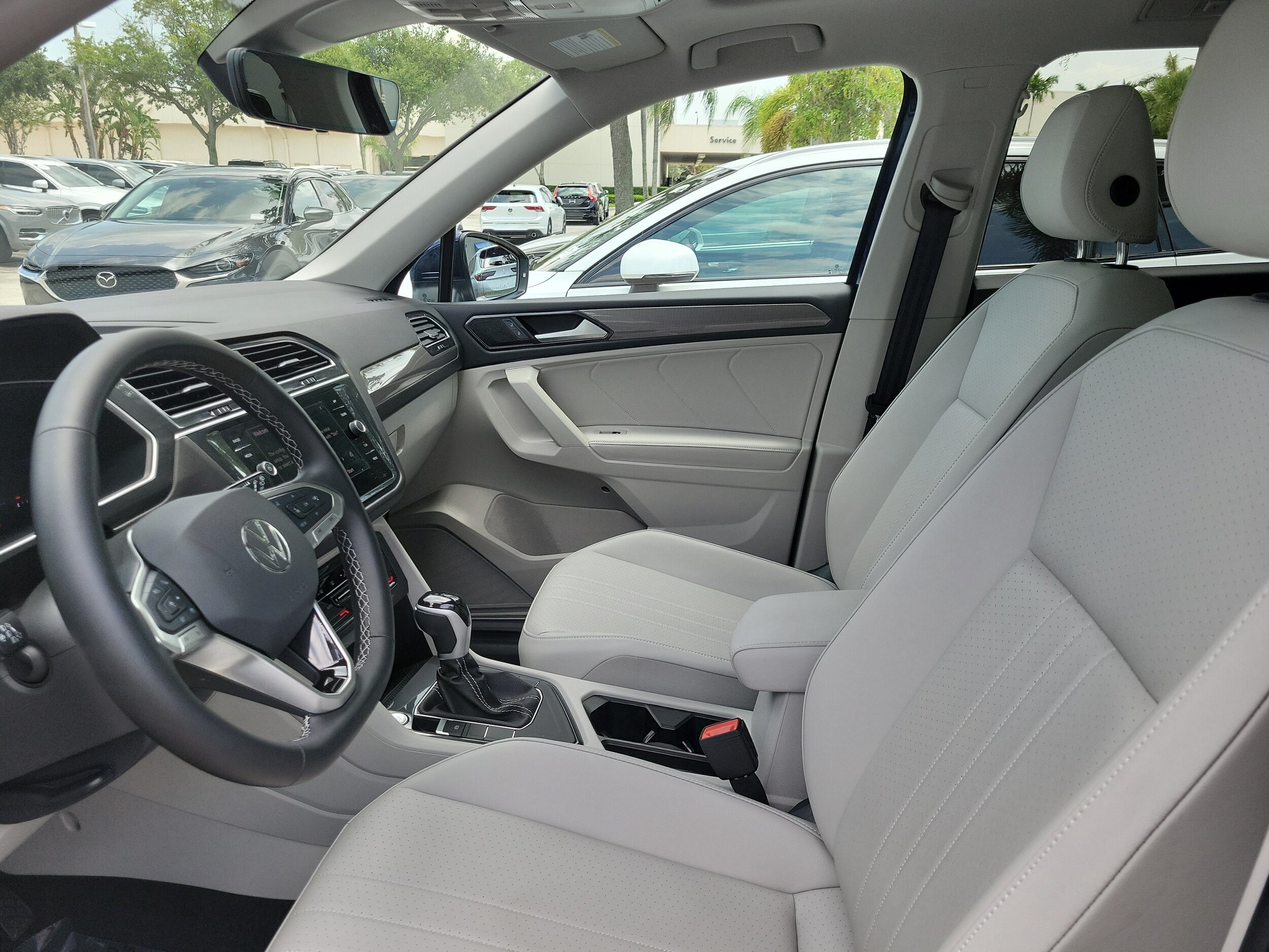 2024 Volkswagen Tiguan SE - Photo 15
