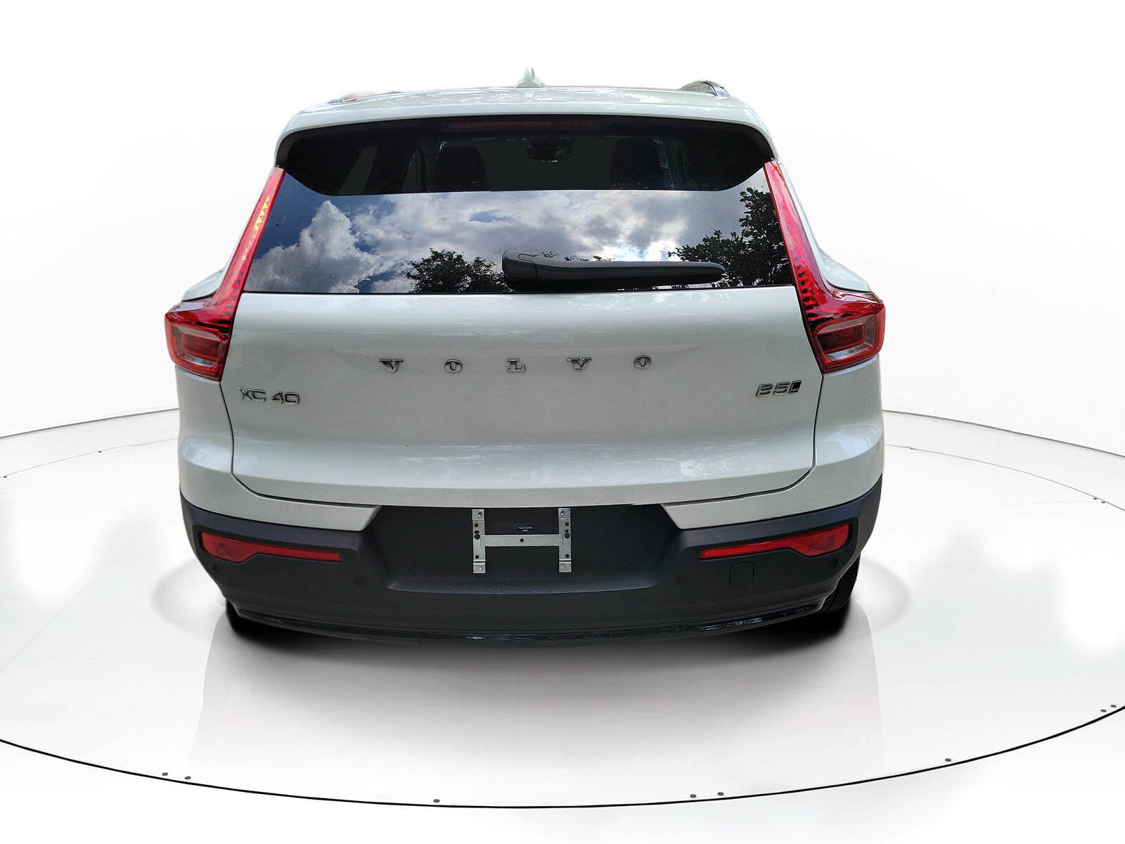2024 Volvo XC40 Plus - Photo 7