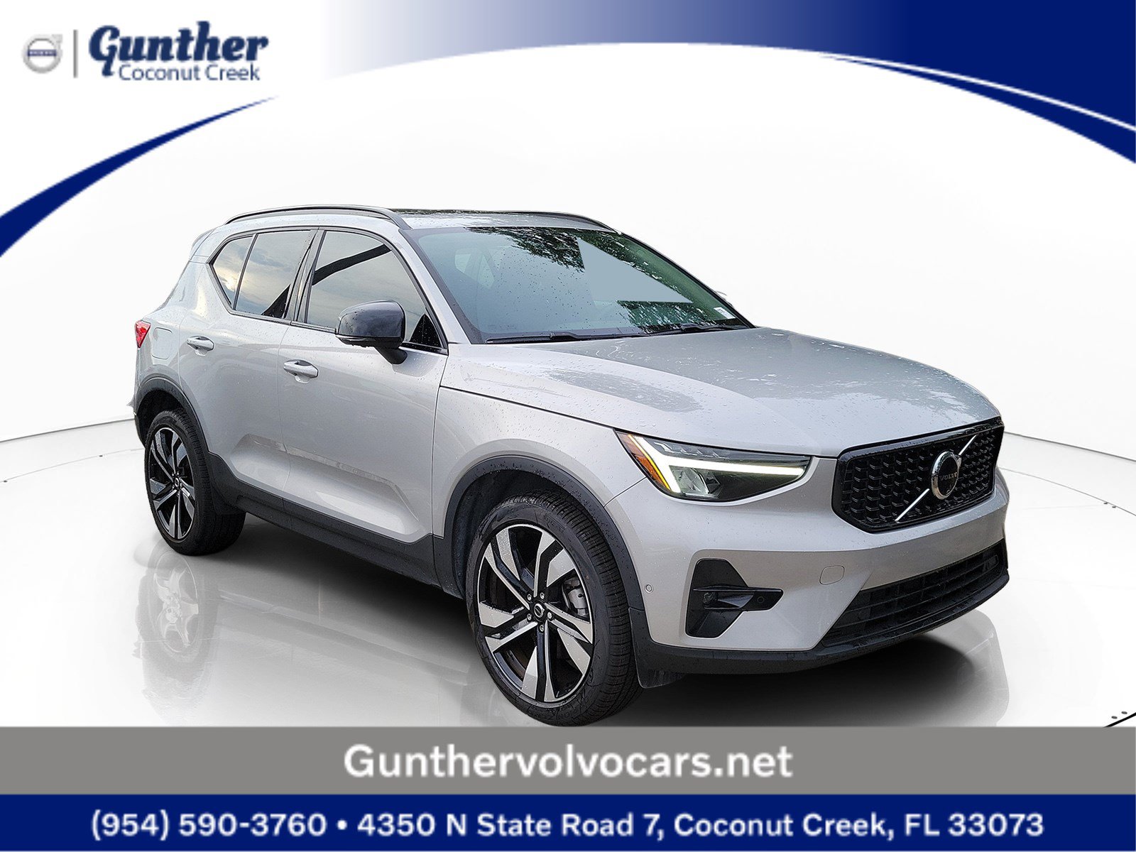 2024 Volvo XC40 Plus