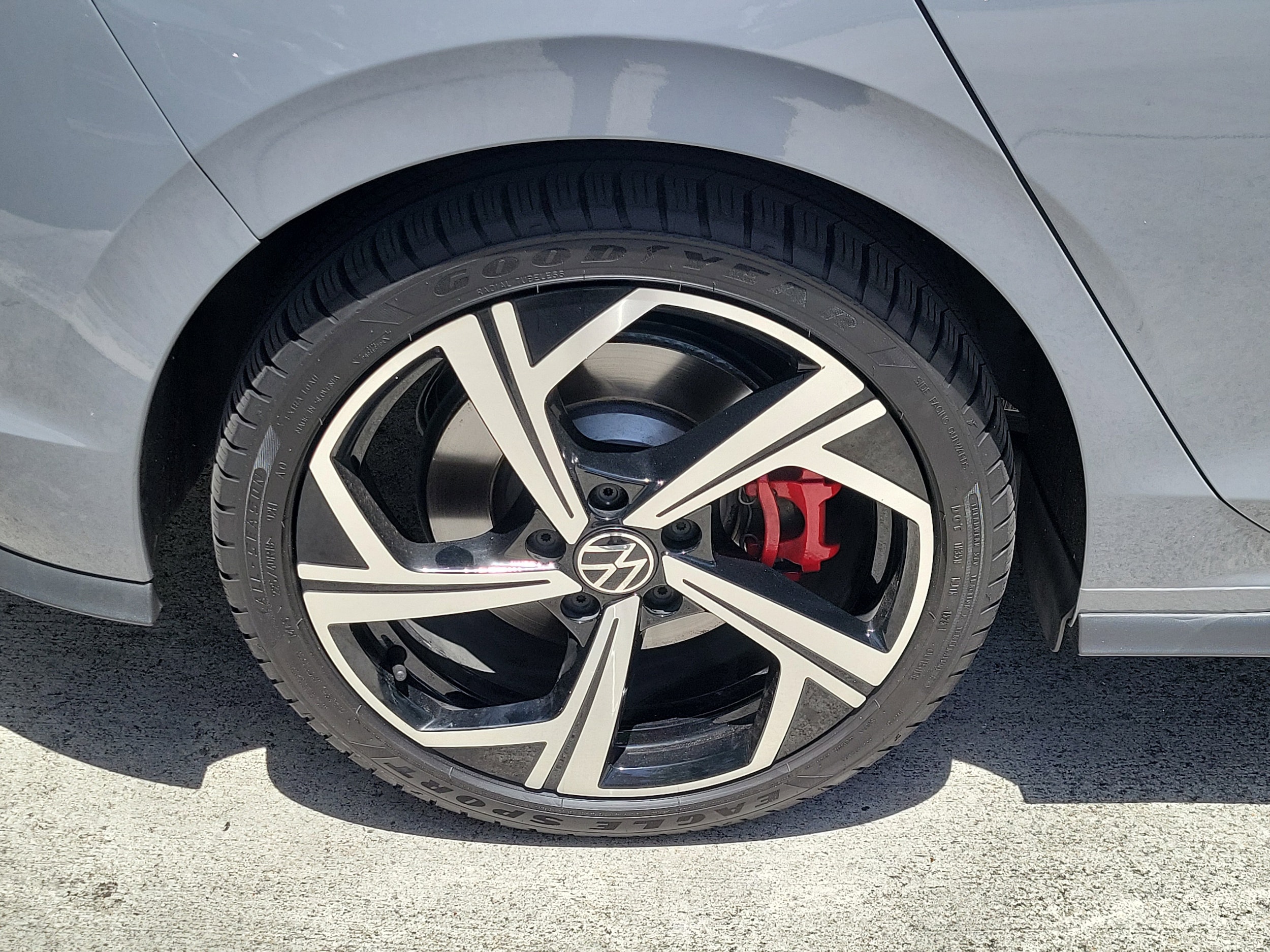 2026 Volkswagen Golf GTI SE - Photo 11