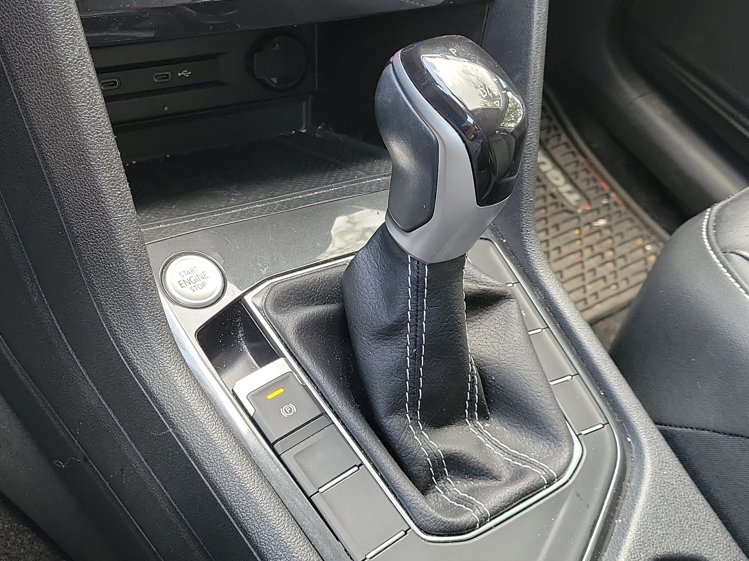 2023 Volkswagen Tiguan SE - Photo 27