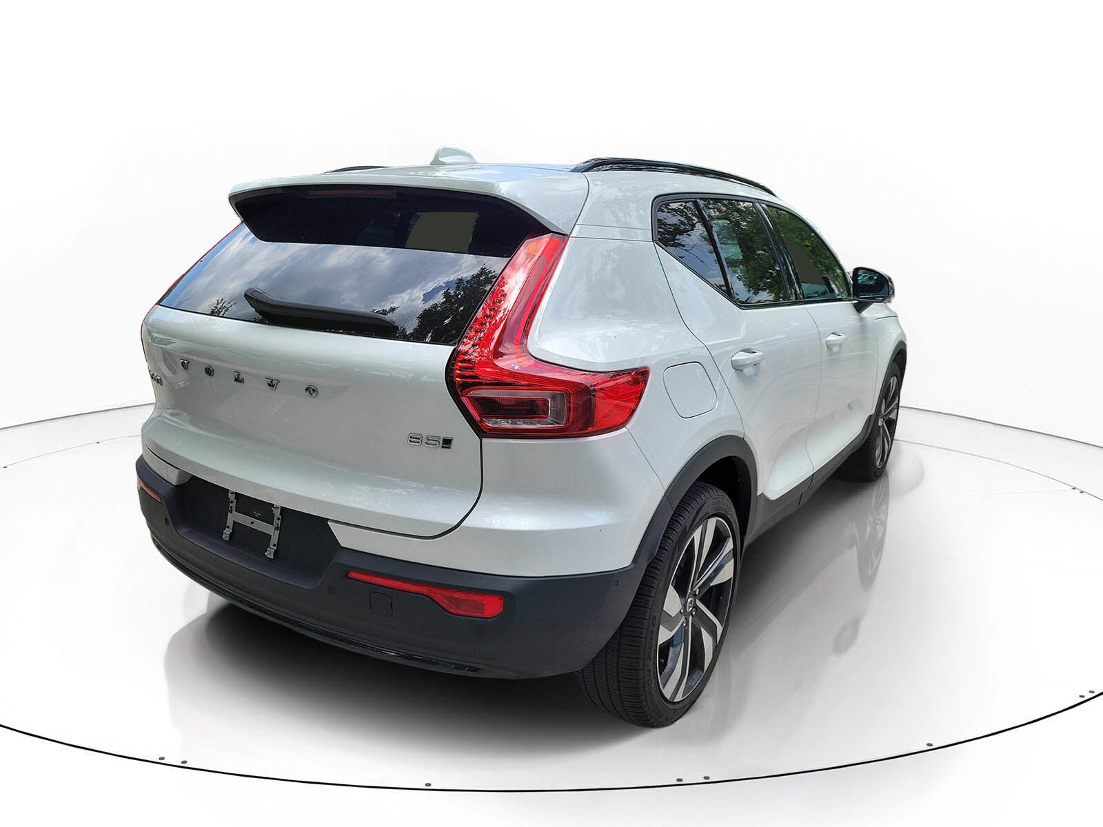 2024 Volvo XC40 Plus - Photo 8