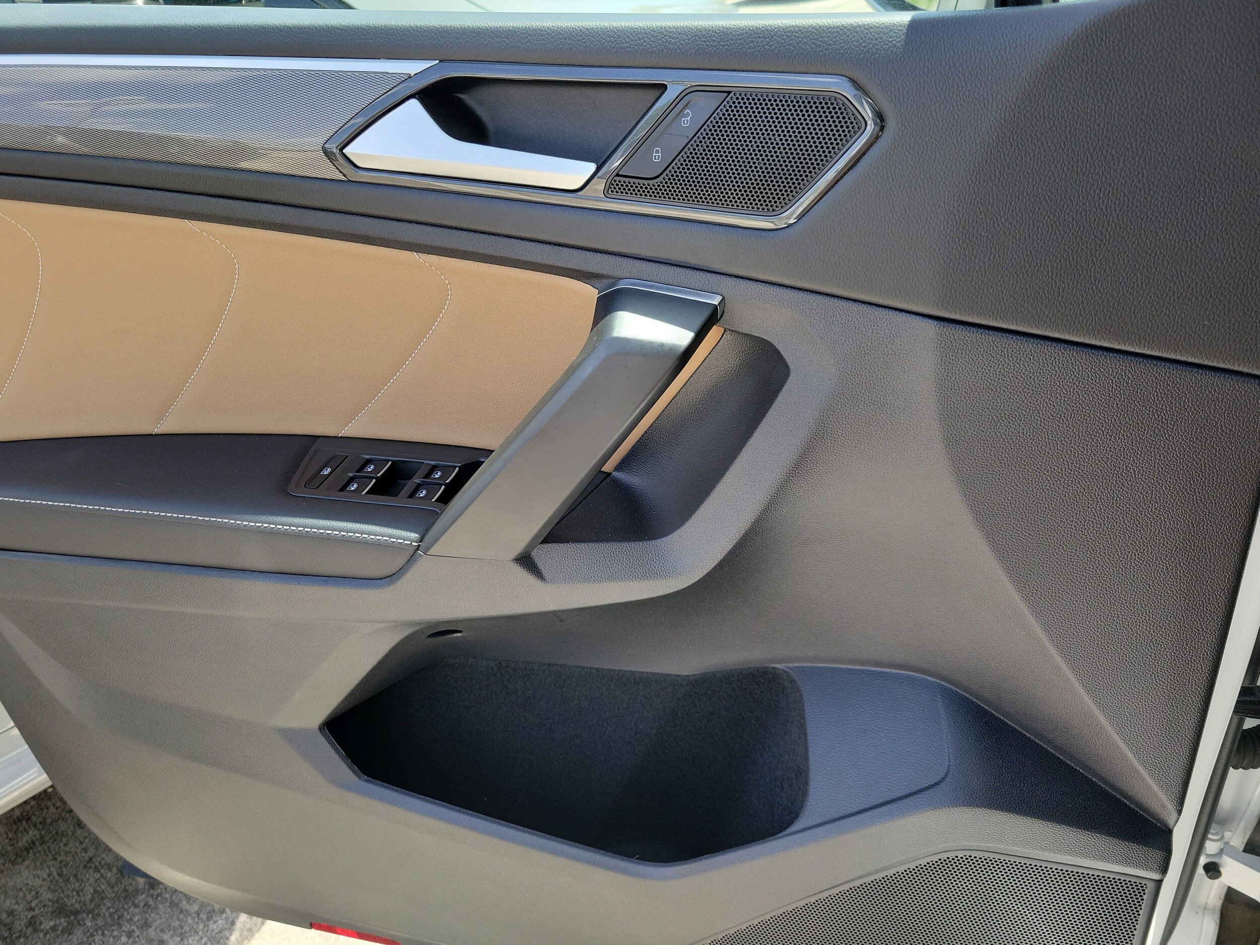 2023 Volkswagen Tiguan SE R-LINE BLACK - Photo 17