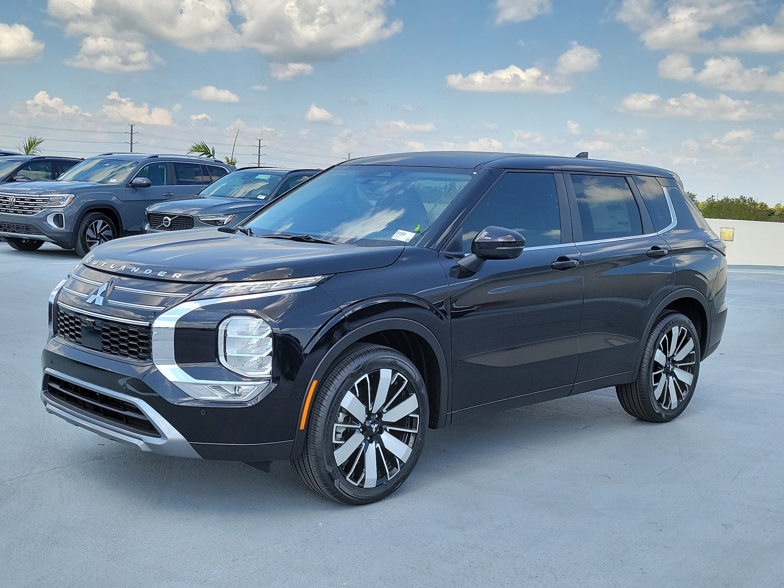 2026 Mitsubishi Outlander SE