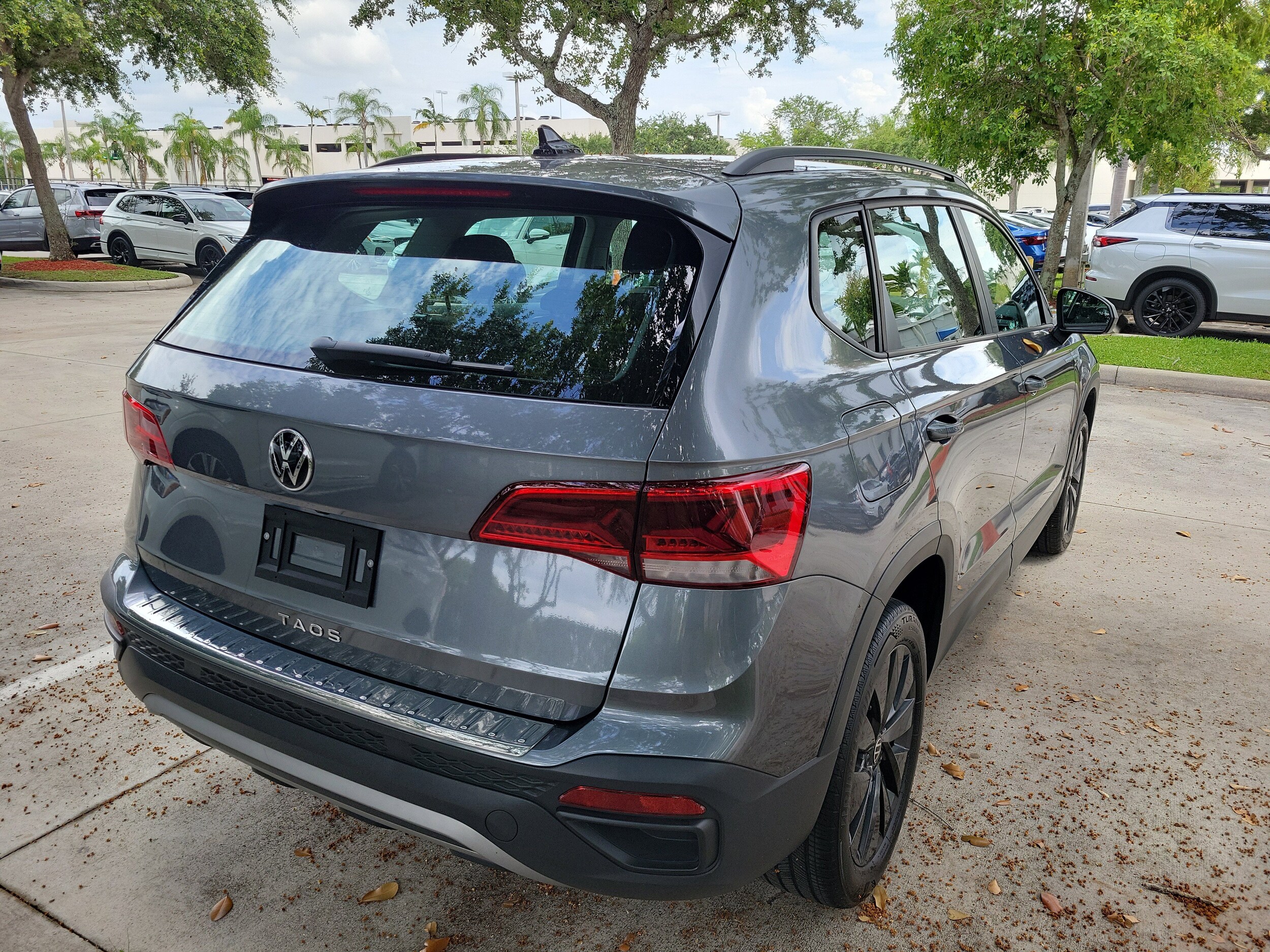 2024 Volkswagen Taos S - Photo 9