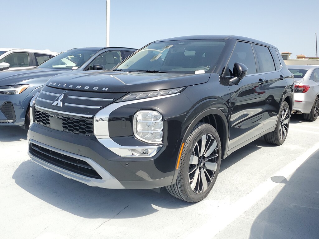 New 2026 Mitsubishi Outlander SE SUV