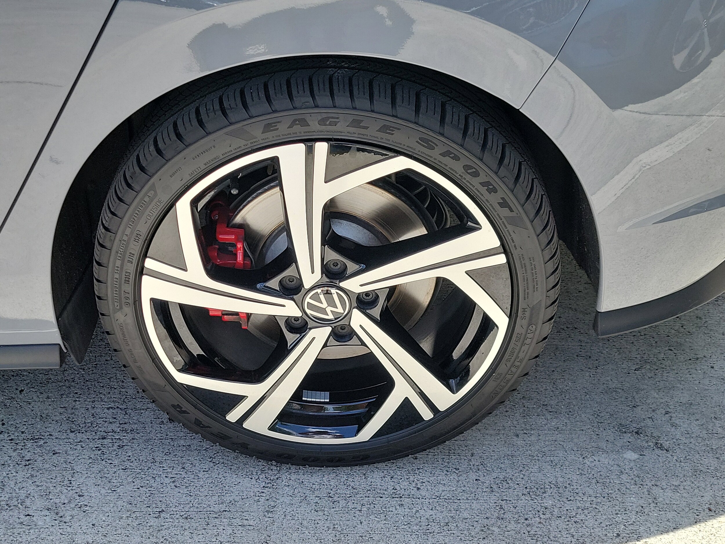 2026 Volkswagen Golf GTI SE - Photo 6