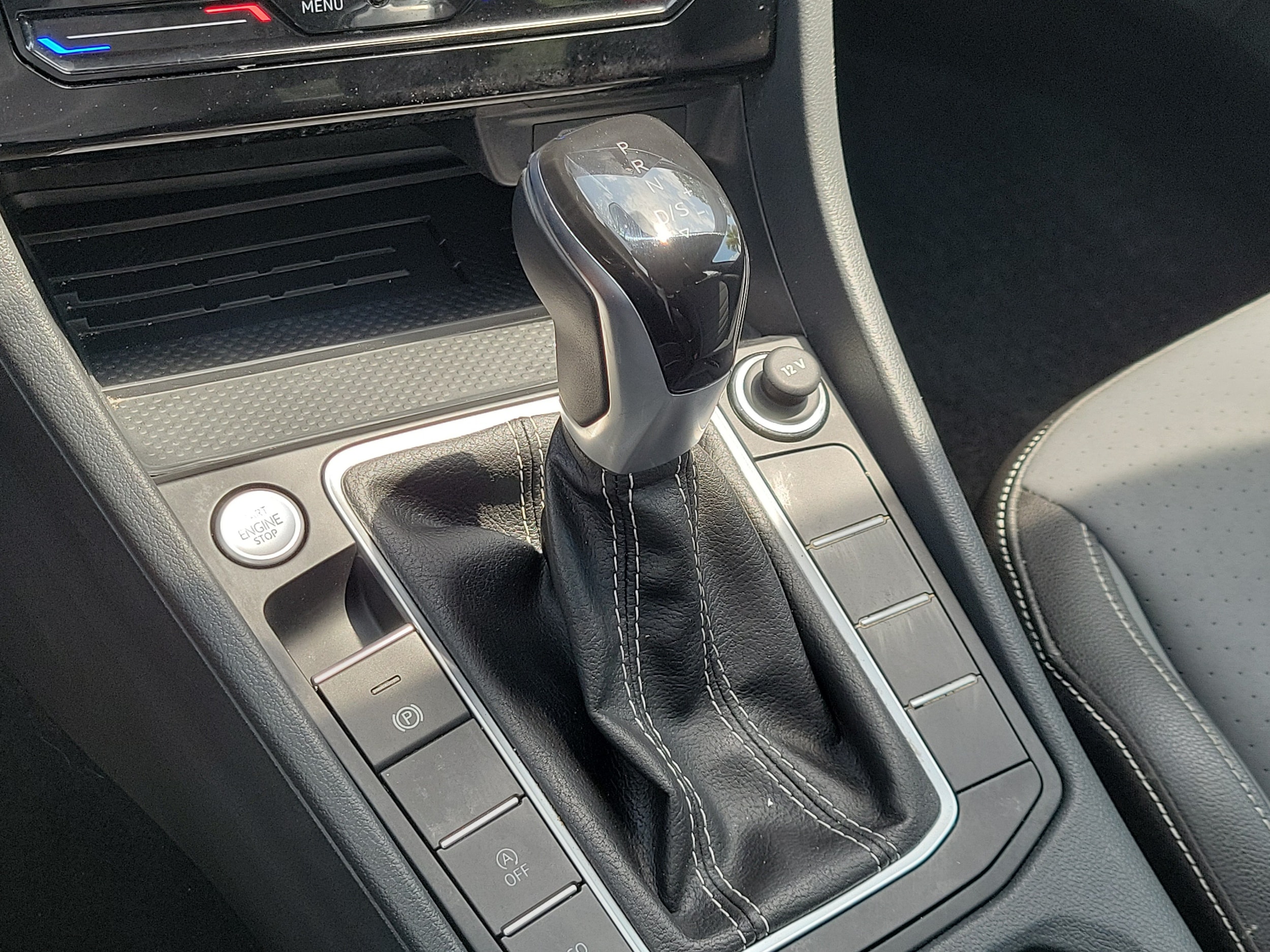 2025 Volkswagen Jetta SE - Photo 30
