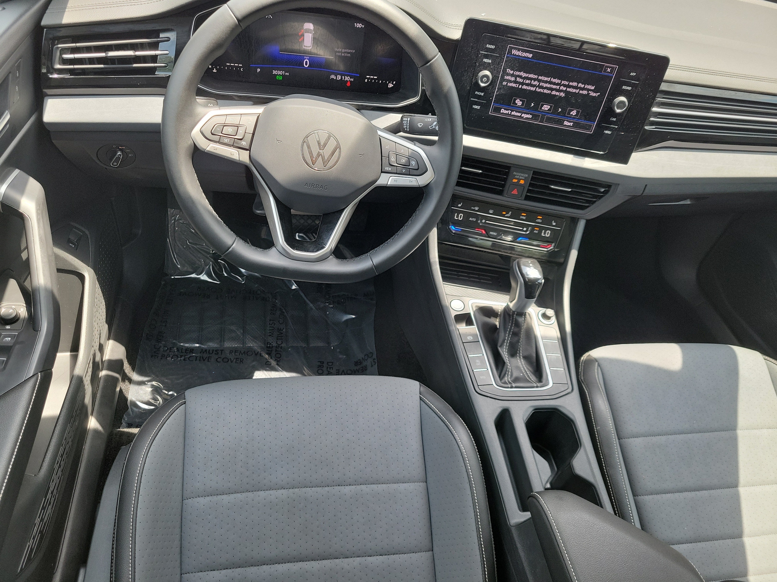 2025 Volkswagen Jetta SE - Photo 13