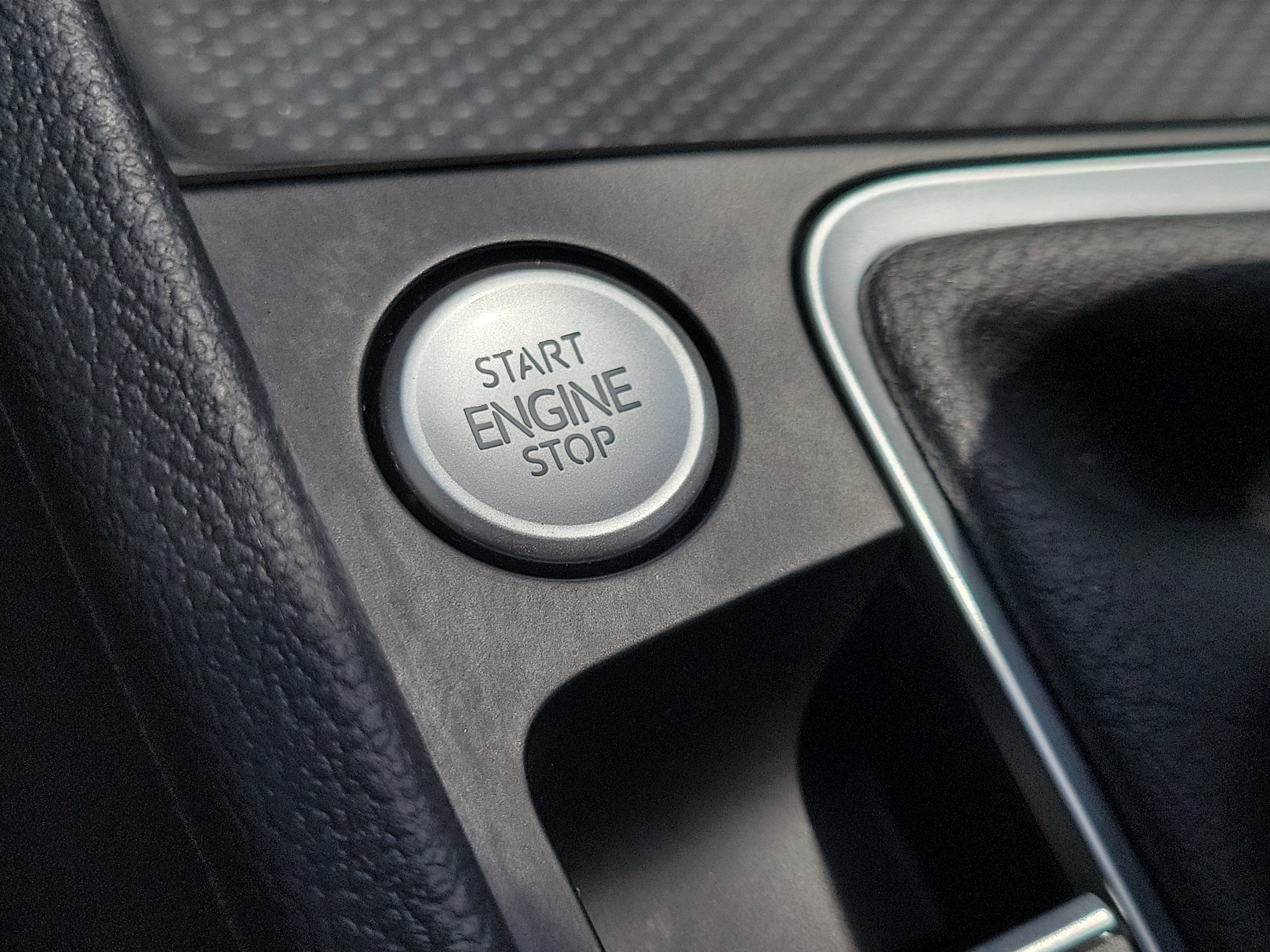 2025 Volkswagen Jetta SE - Photo 31