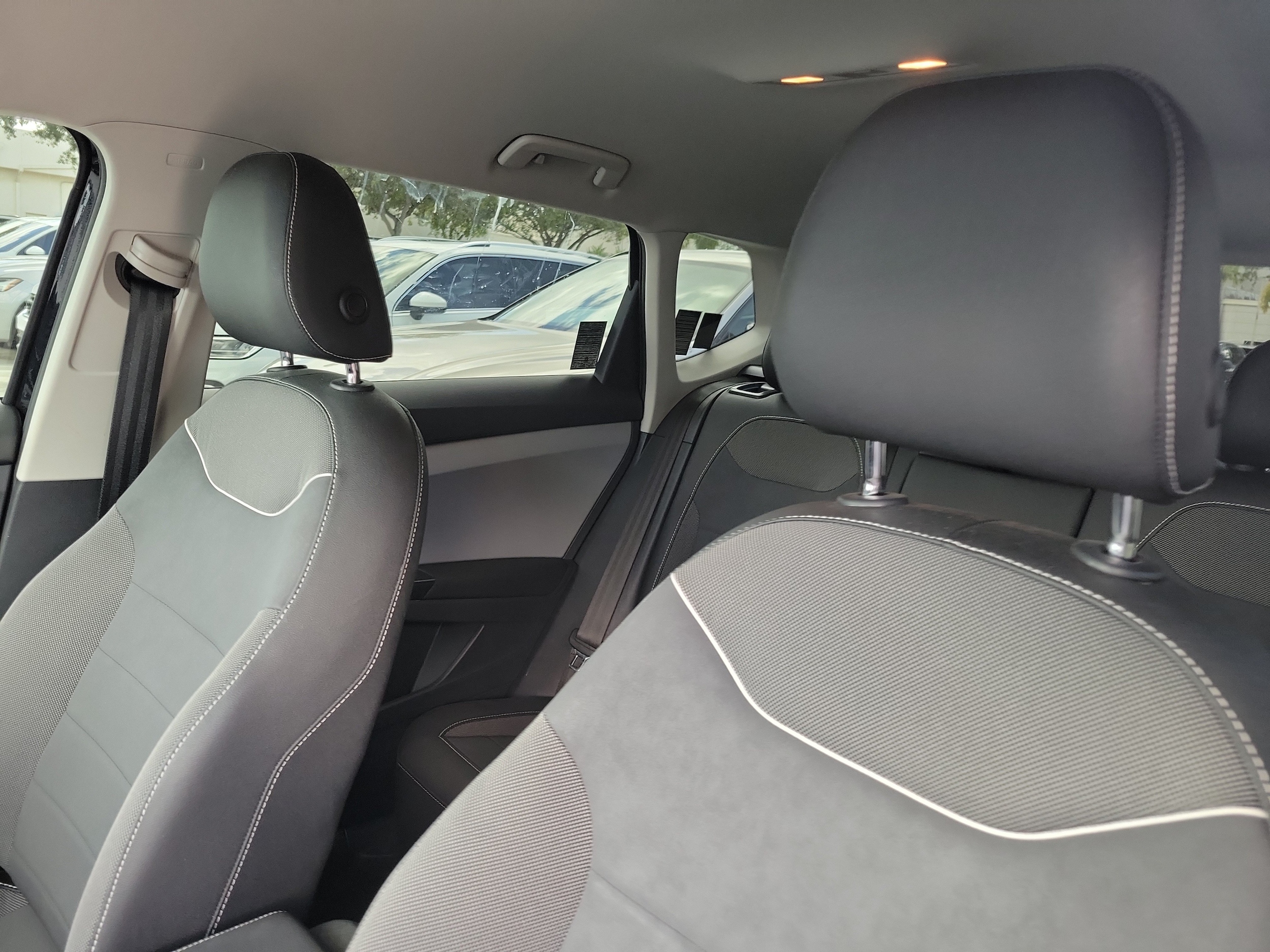 2023 Volkswagen Taos SE - Photo 19