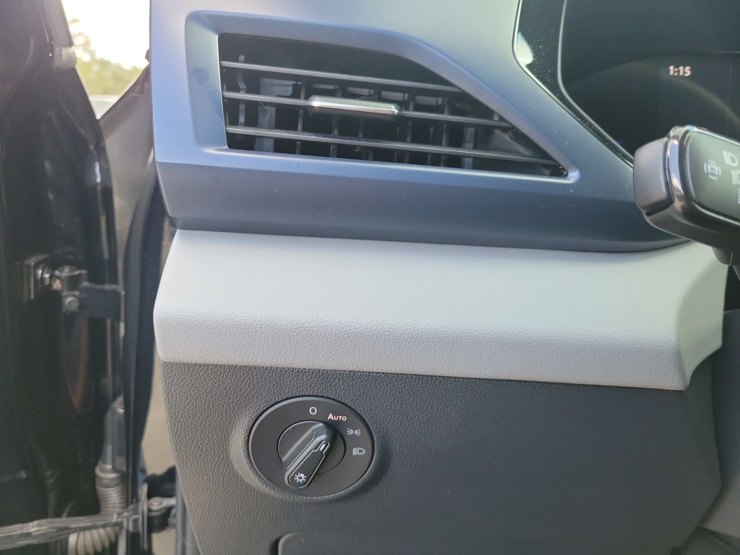 2023 Volkswagen Taos SE - Photo 21