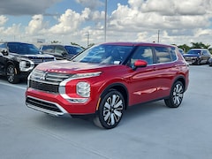 2025 Mitsubishi Outlander SE SUV