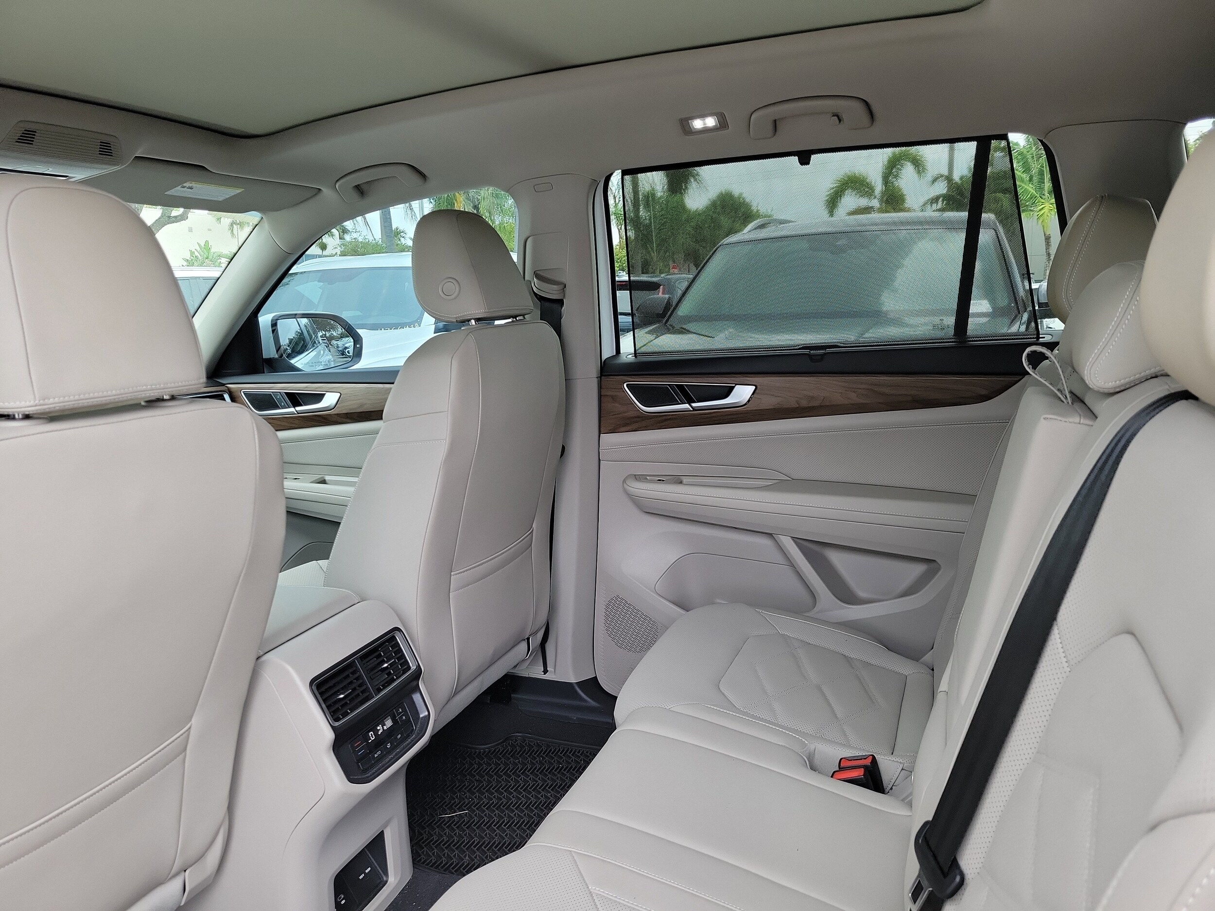 2026 Volkswagen Atlas SE w/Tech - Photo 12