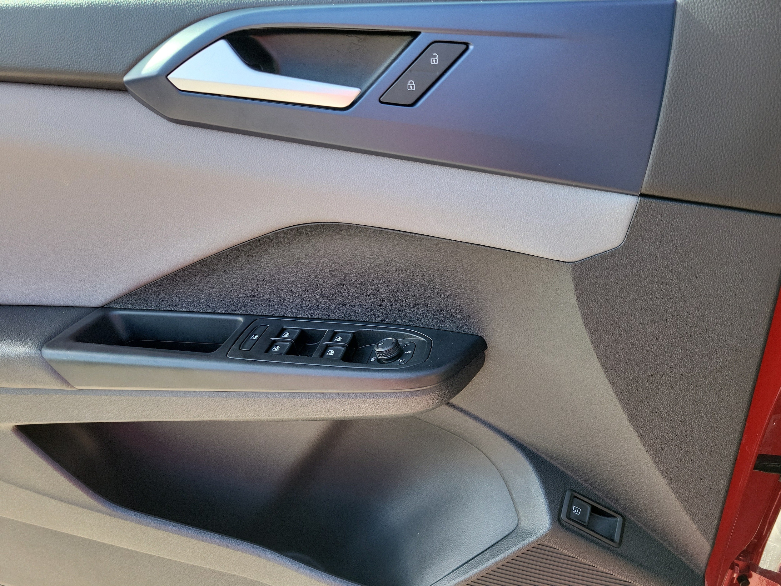 2023 Volkswagen Taos SE - Photo 15