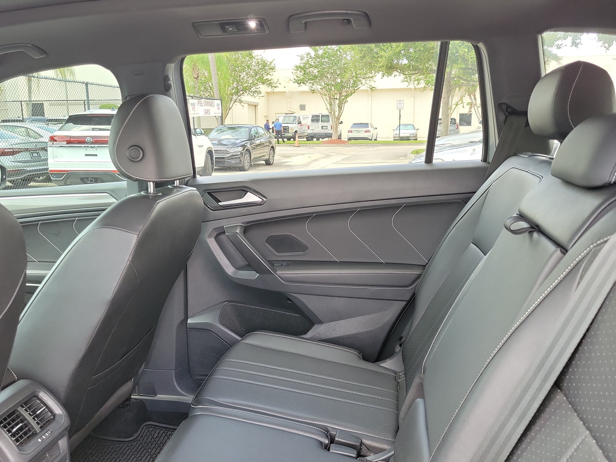 2023 Volkswagen Tiguan SE R-LINE BLACK - Photo 13