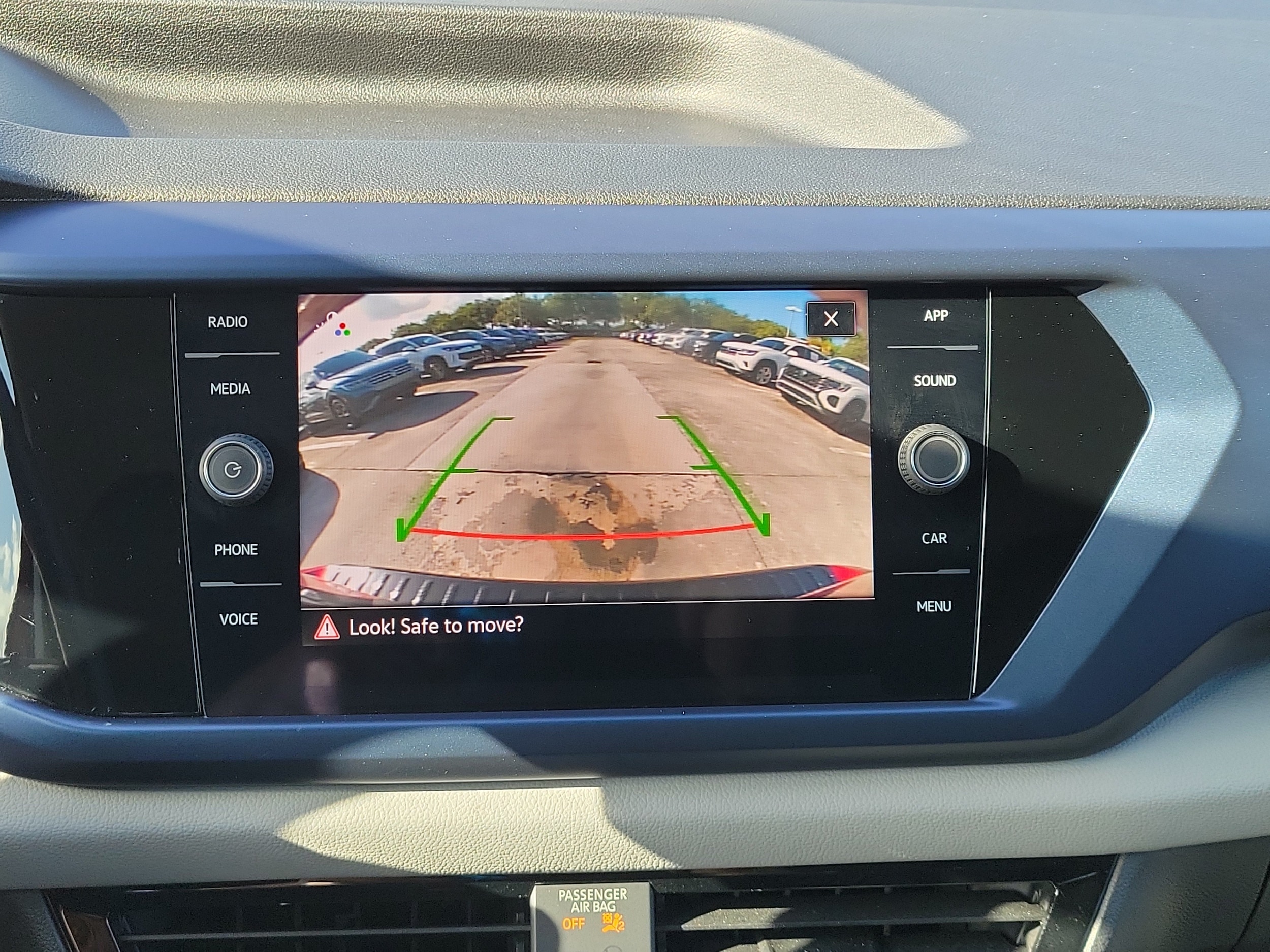 2023 Volkswagen Taos SE - Photo 22