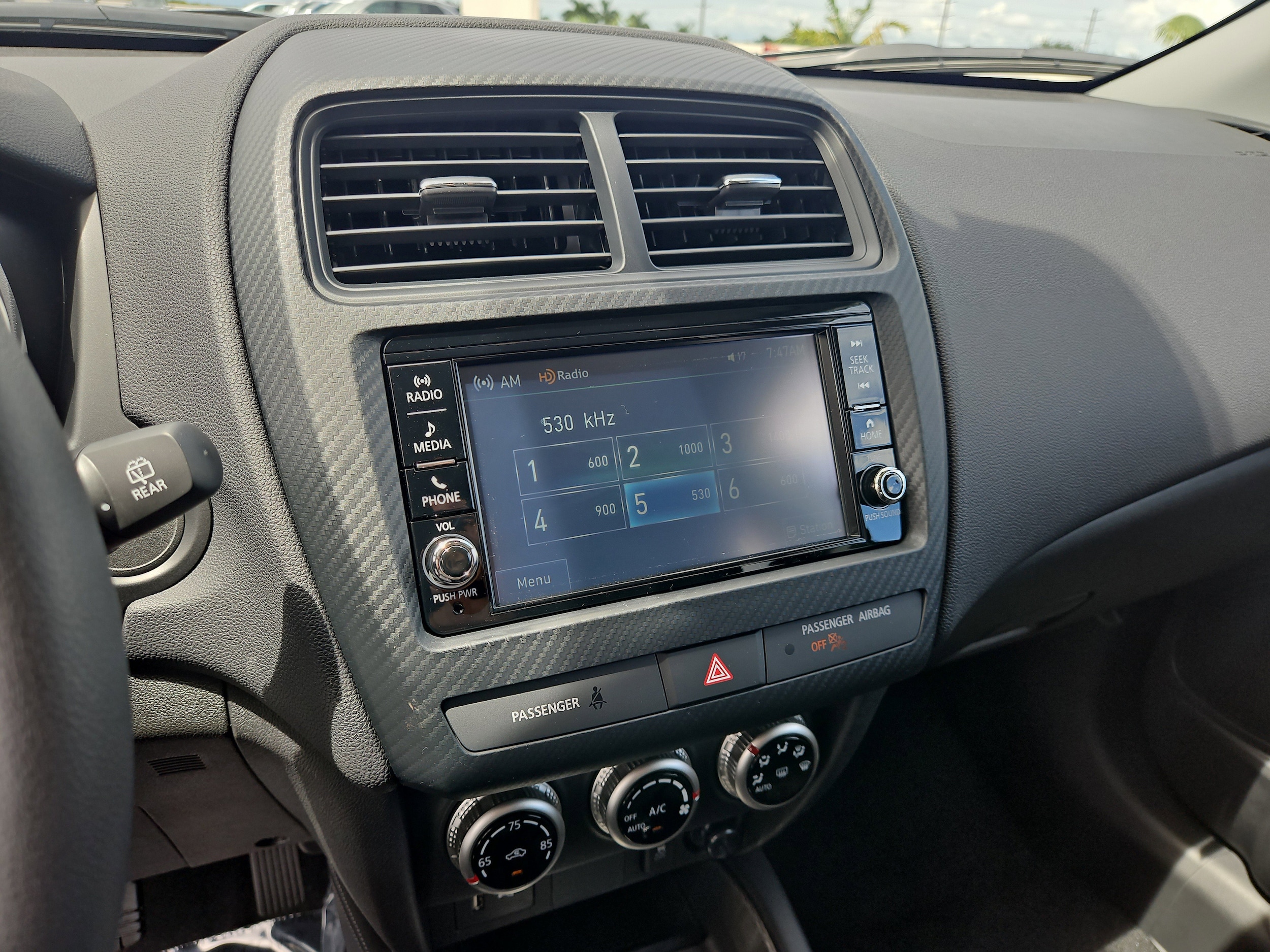 2025 Mitsubishi Outlander Sport ES - Photo 15