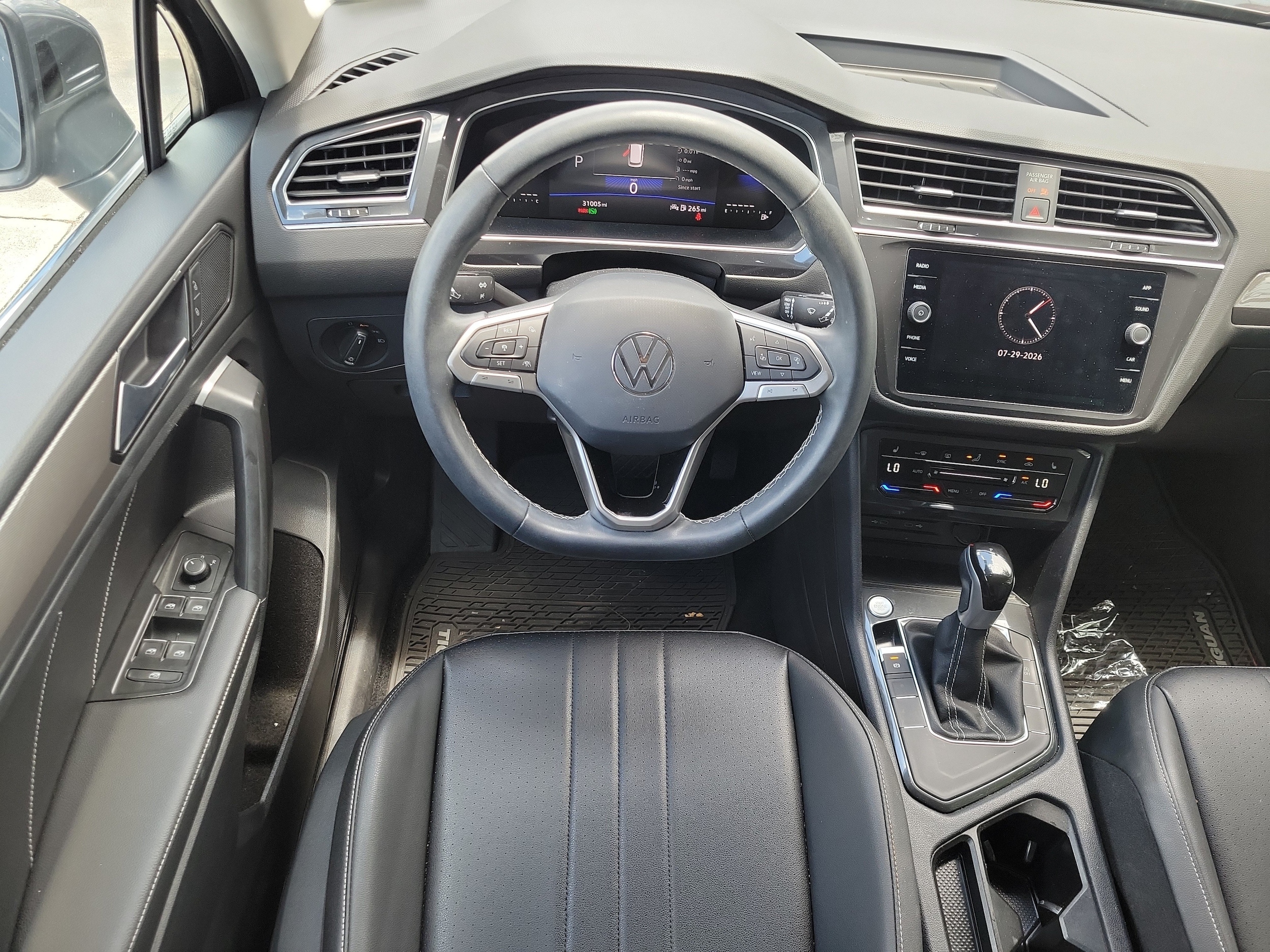 2023 Volkswagen Tiguan SE - Photo 10