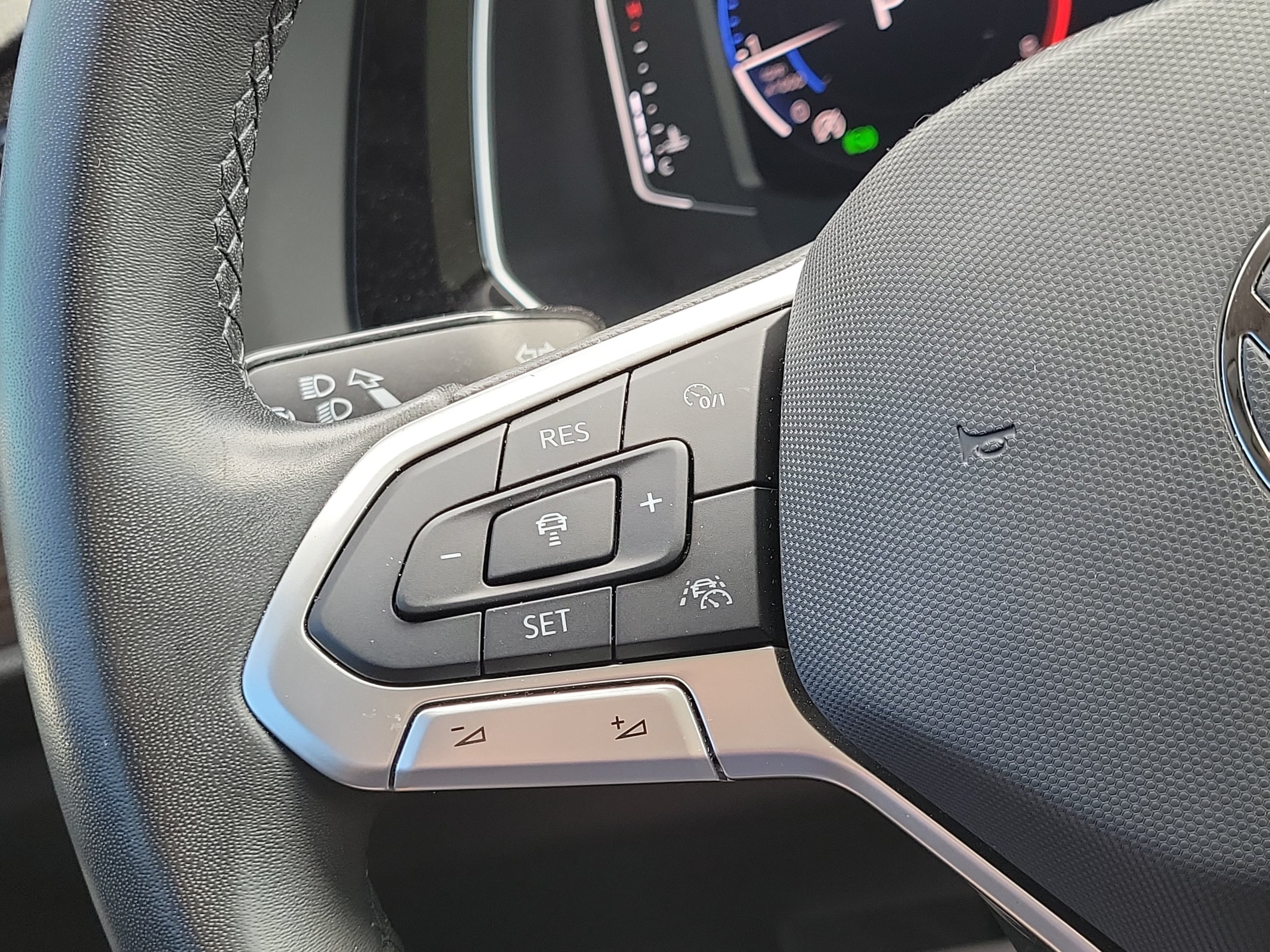 2024 Volkswagen Jetta SEL - Photo 18