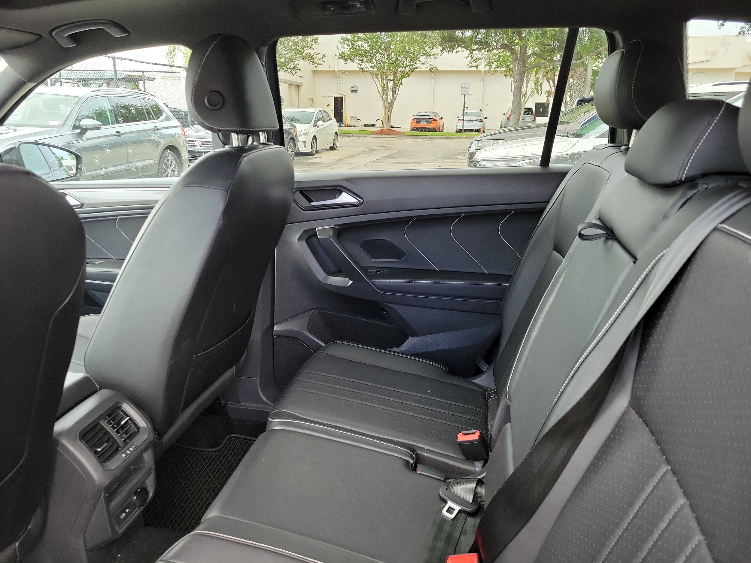 2023 Volkswagen Tiguan SE R-LINE BLACK - Photo 13
