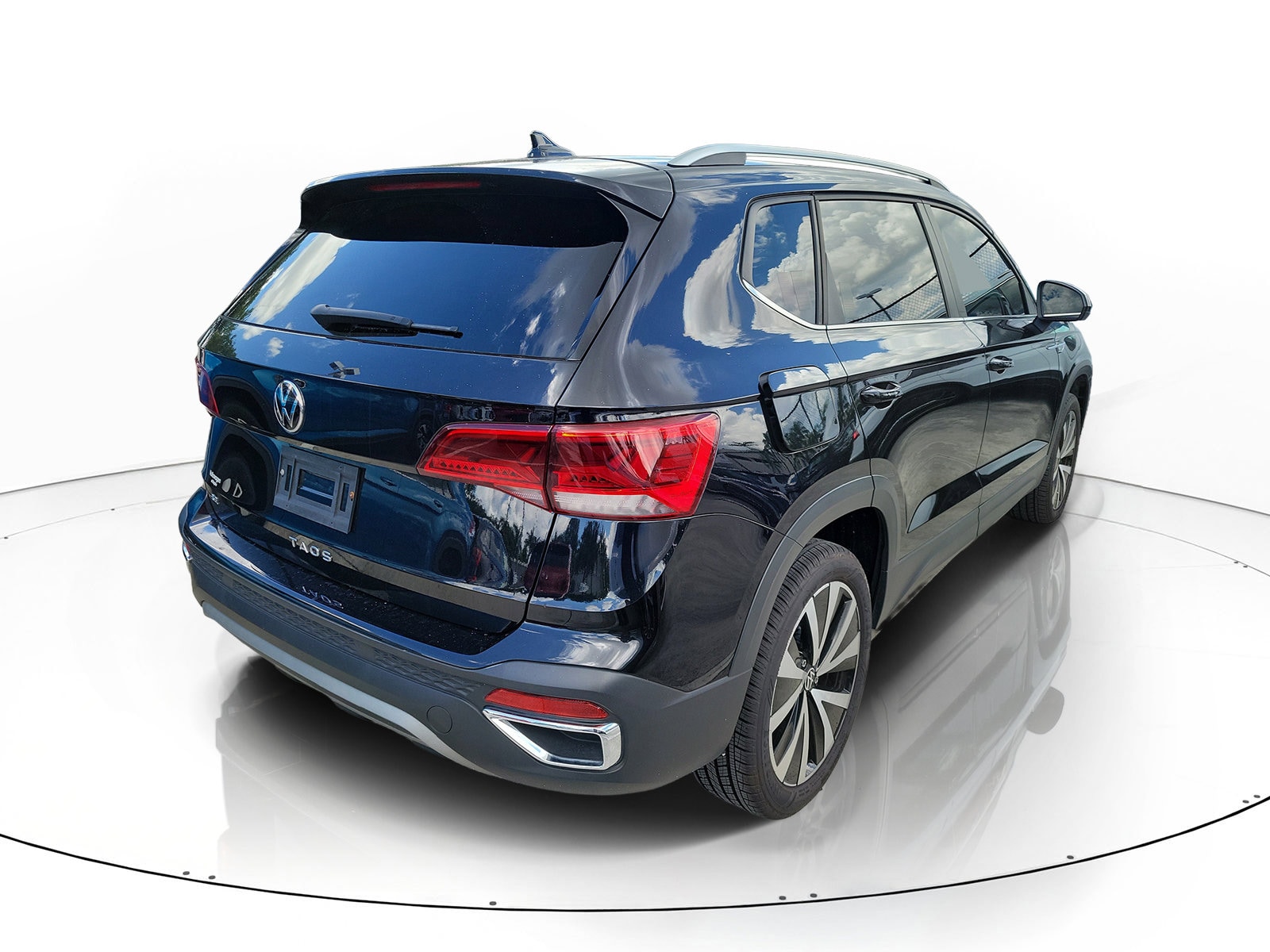 2023 Volkswagen Taos SE - Photo 8
