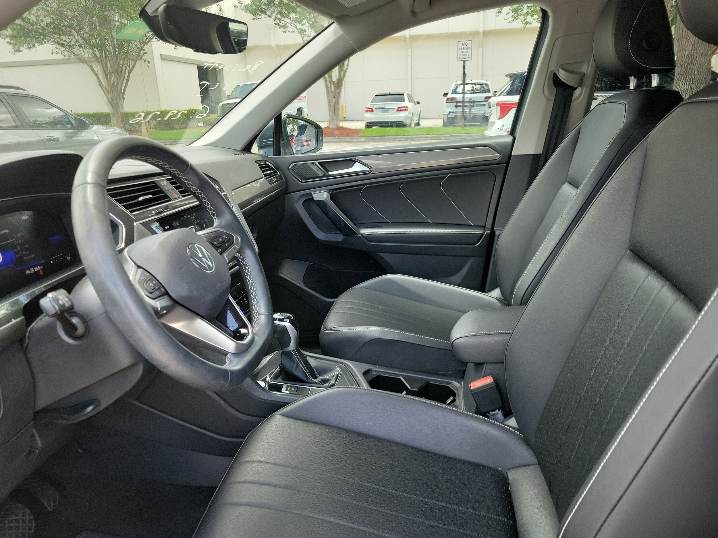 2023 Volkswagen Tiguan SE - Photo 15