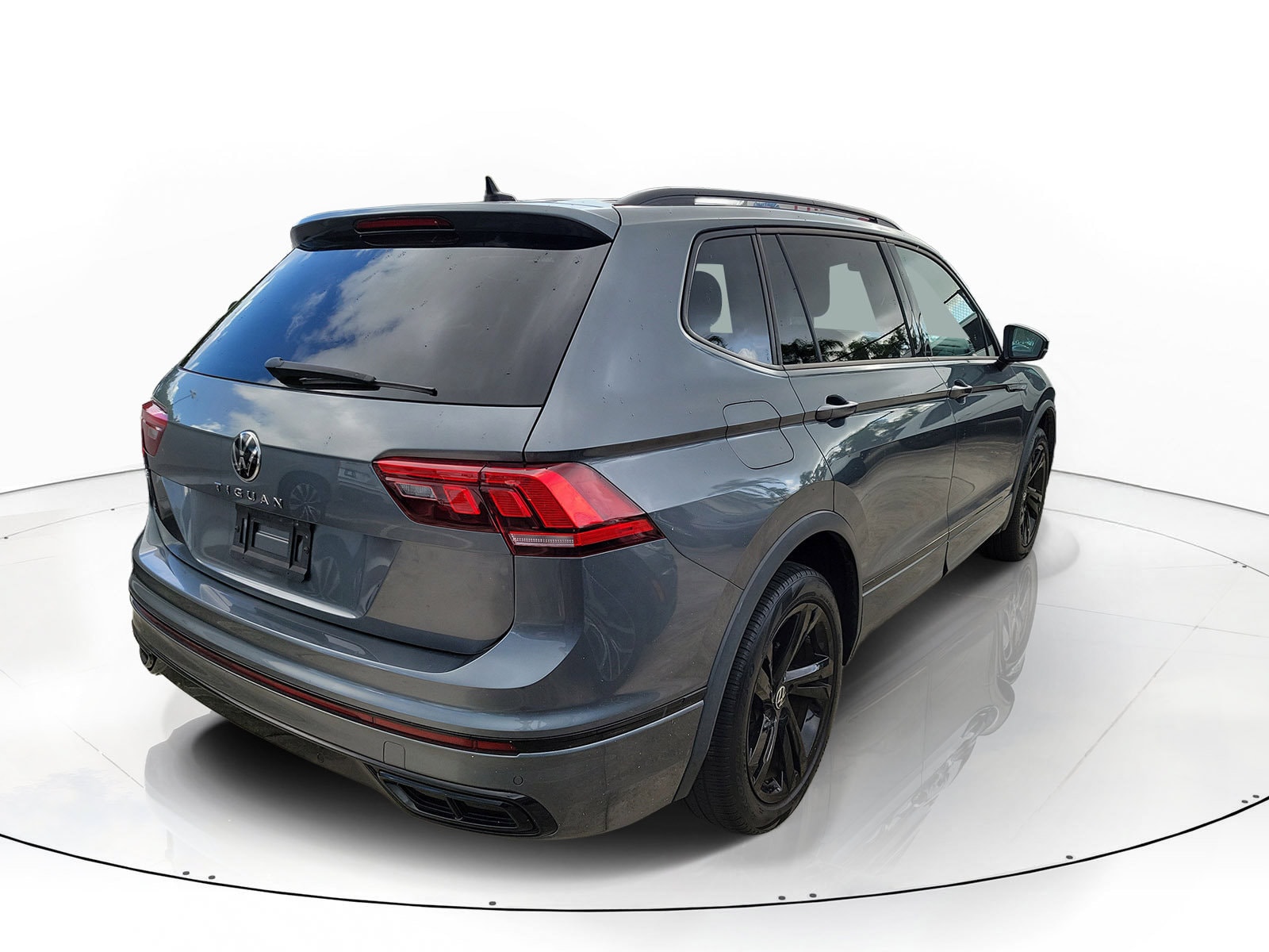 2023 Volkswagen Tiguan SE R-LINE BLACK - Photo 8