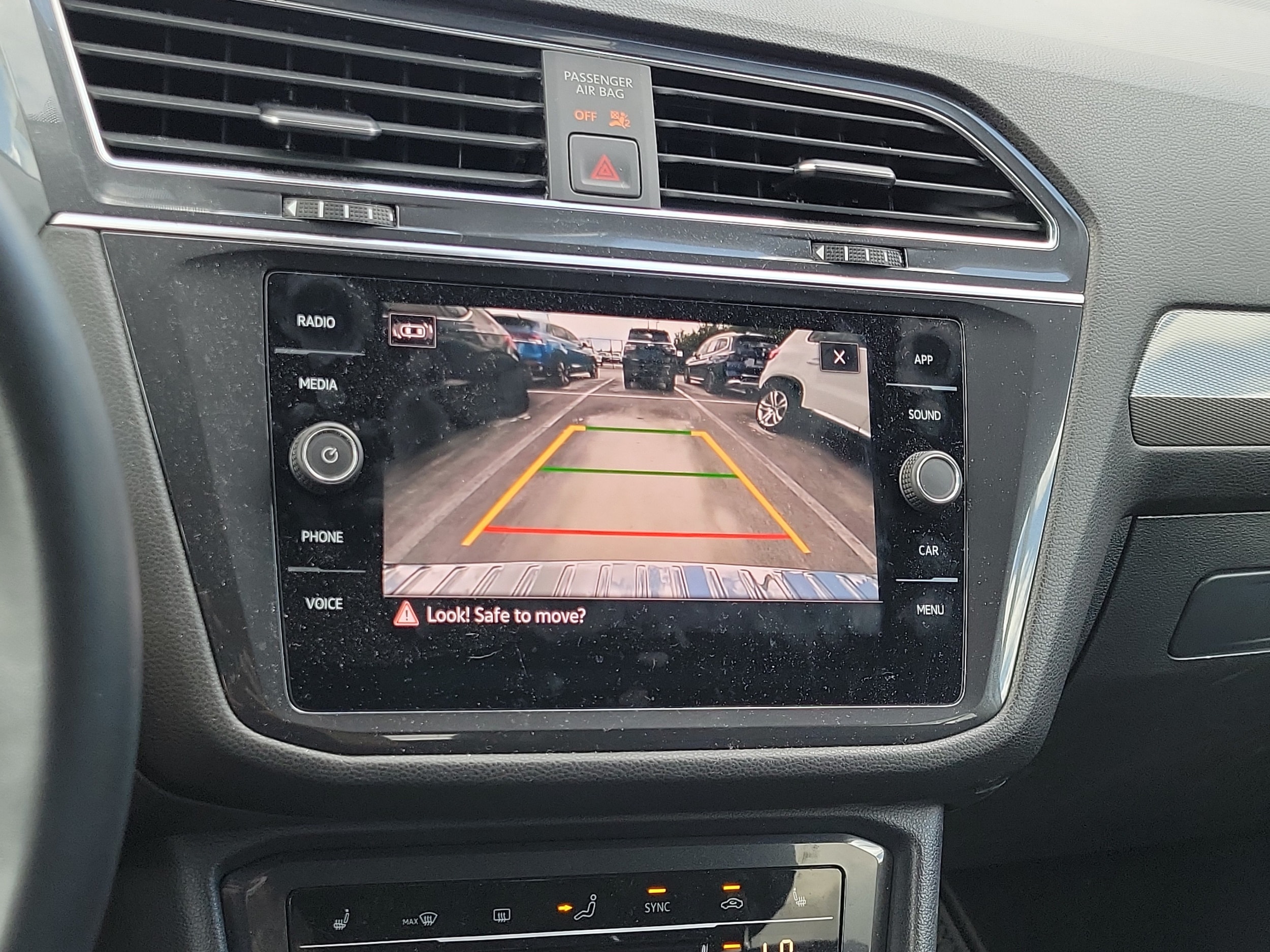 2023 Volkswagen Tiguan SE - Photo 25