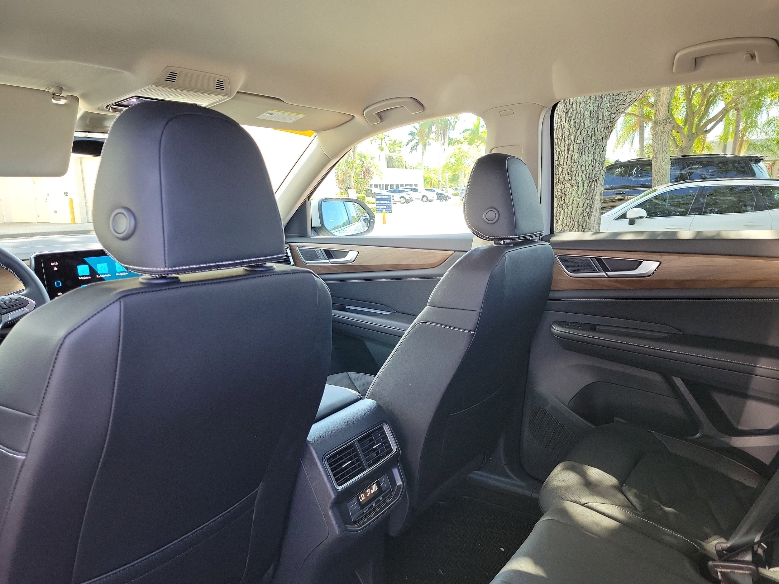 2026 Volkswagen Atlas SE - Photo 12
