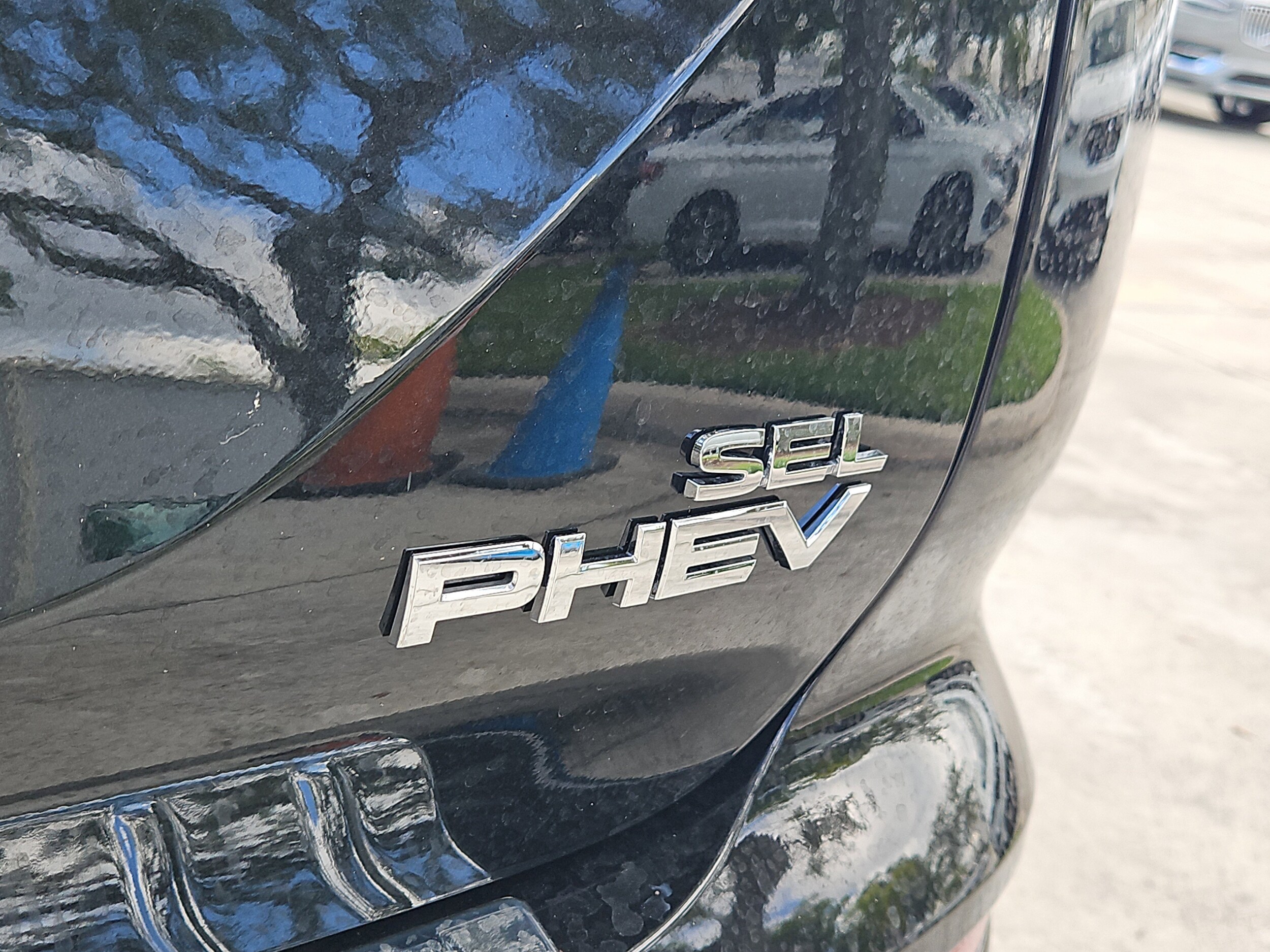 2025 Mitsubishi Outlander Plug-in Hybrid SEL - Photo 6