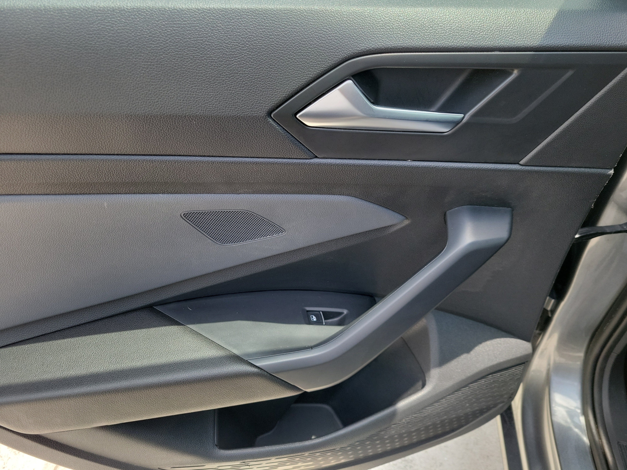 2025 Volkswagen Jetta SE - Photo 16