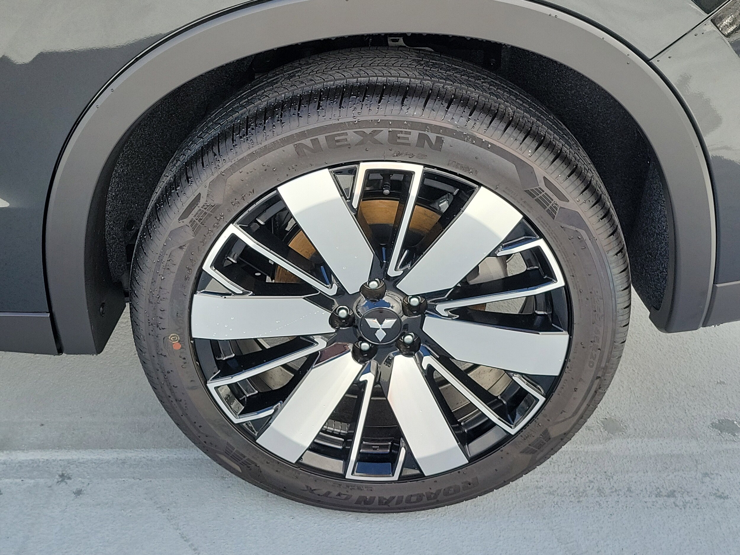 2025 Mitsubishi Outlander SE - Photo 8