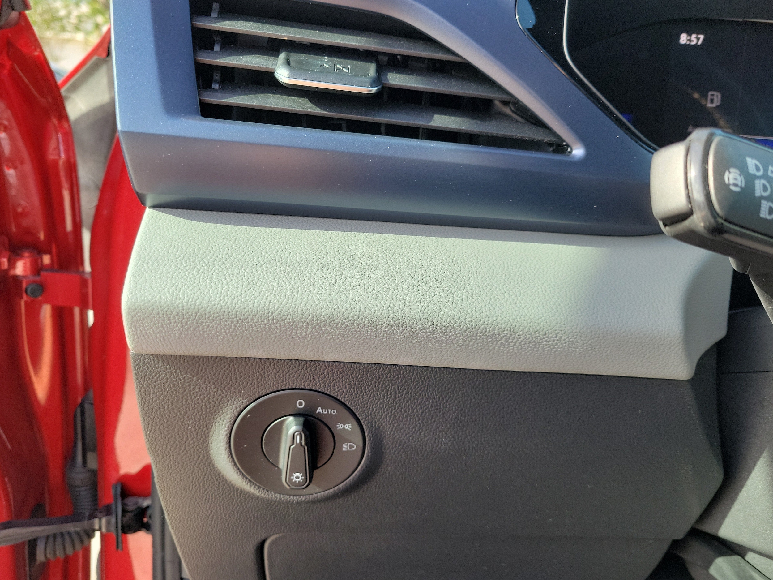 2023 Volkswagen Taos SE - Photo 16