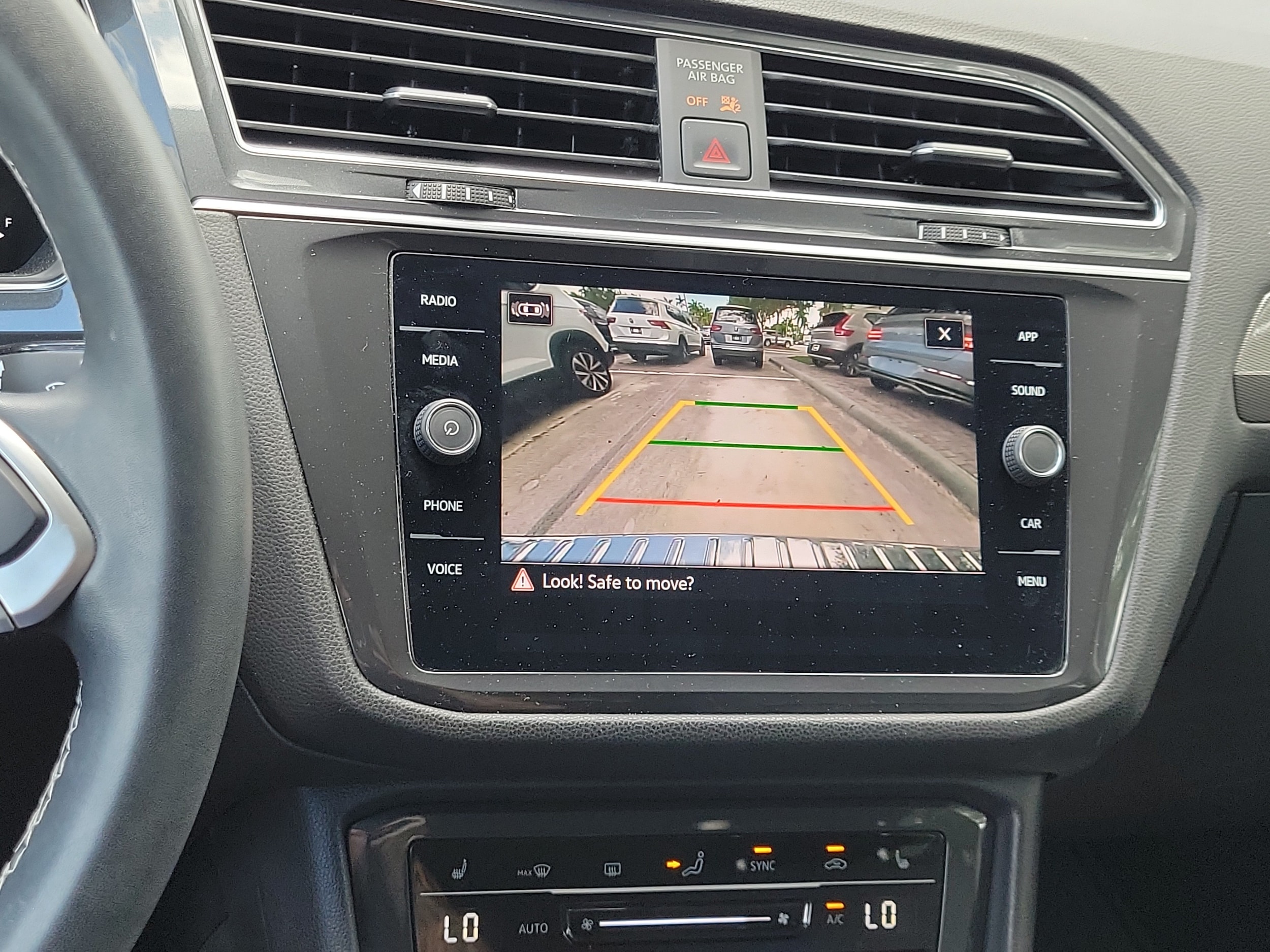 2023 Volkswagen Tiguan SE - Photo 25