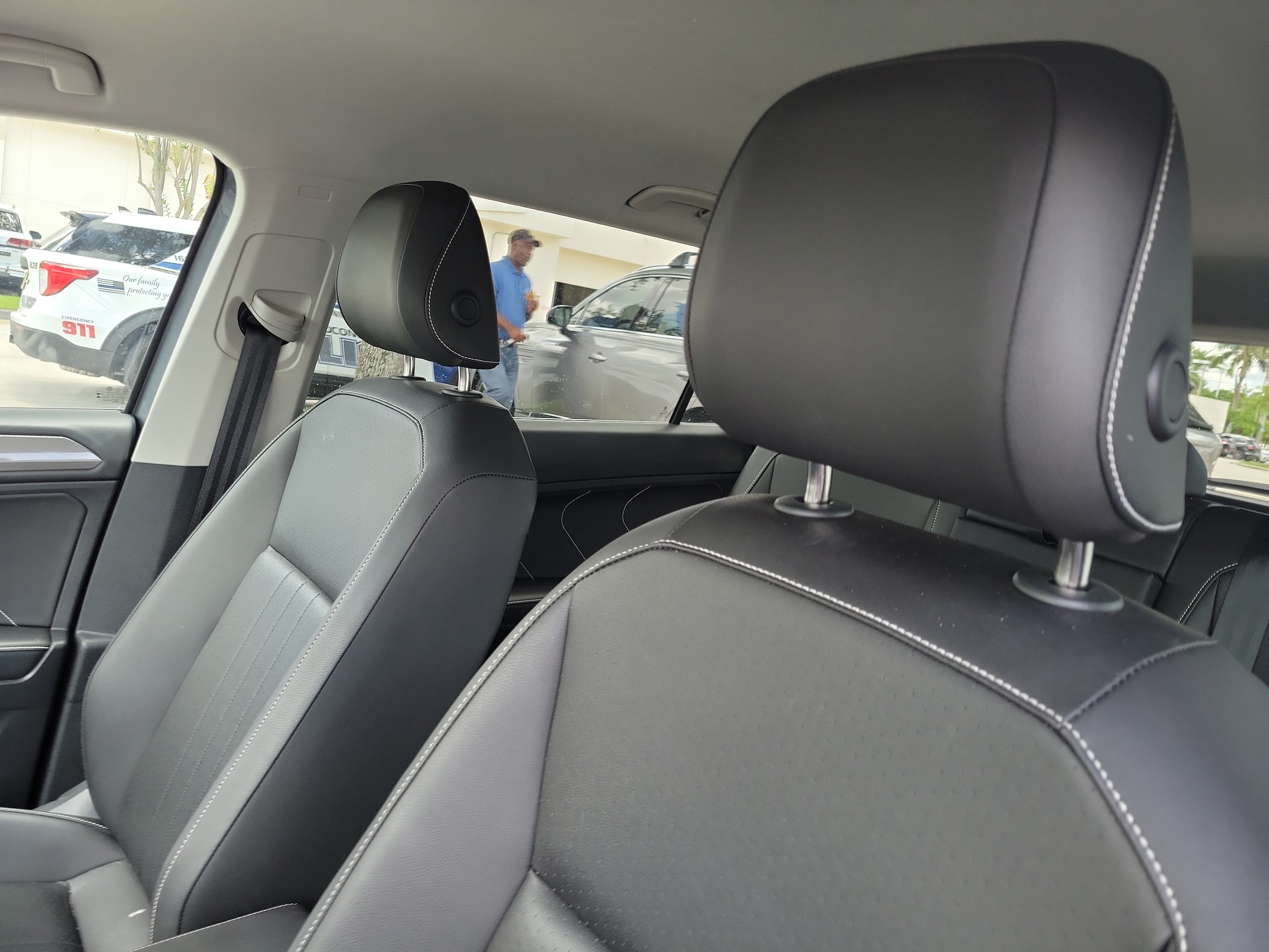 2023 Volkswagen Tiguan SE - Photo 17