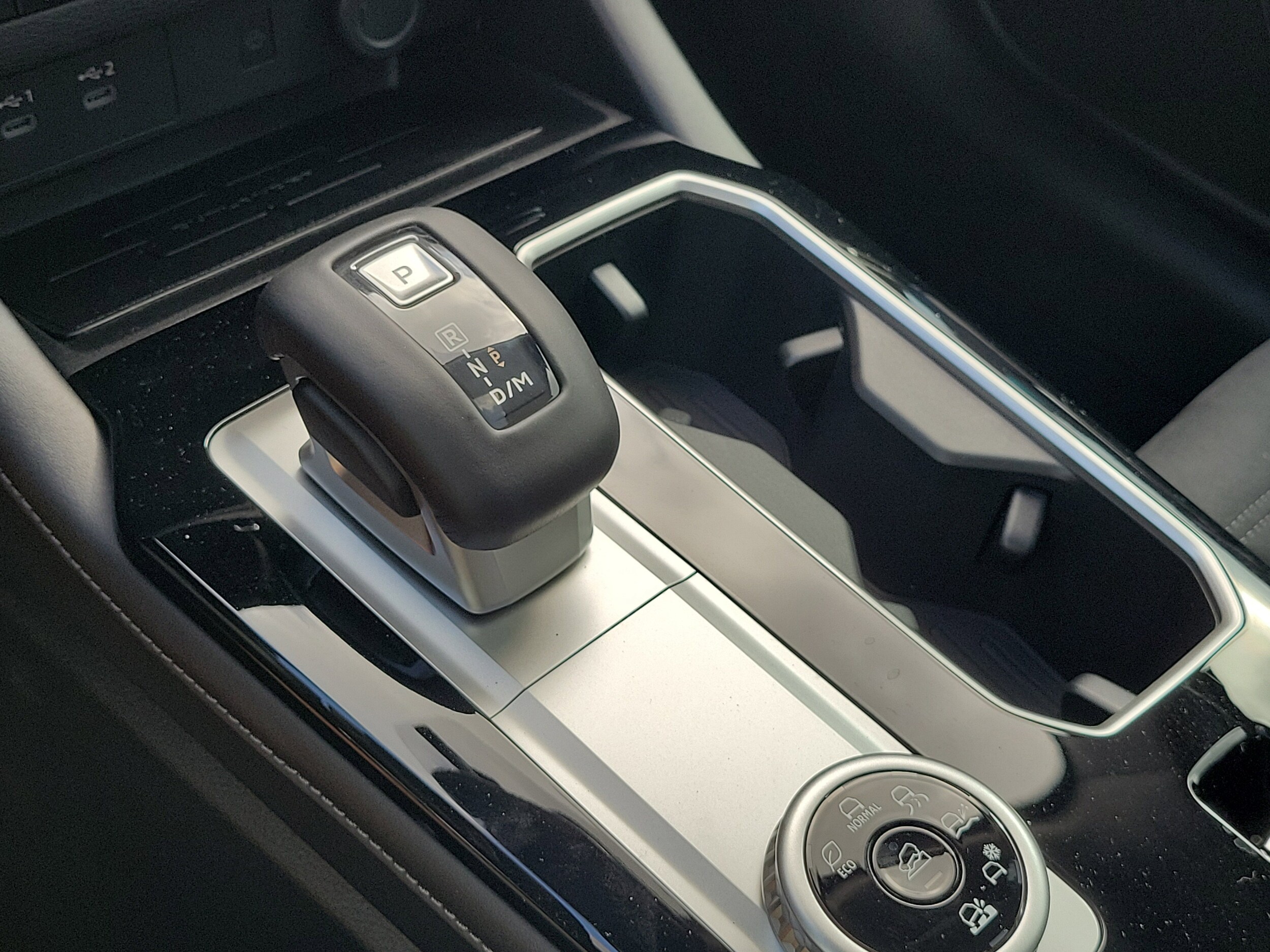 2025 Mitsubishi Outlander SE - Photo 17