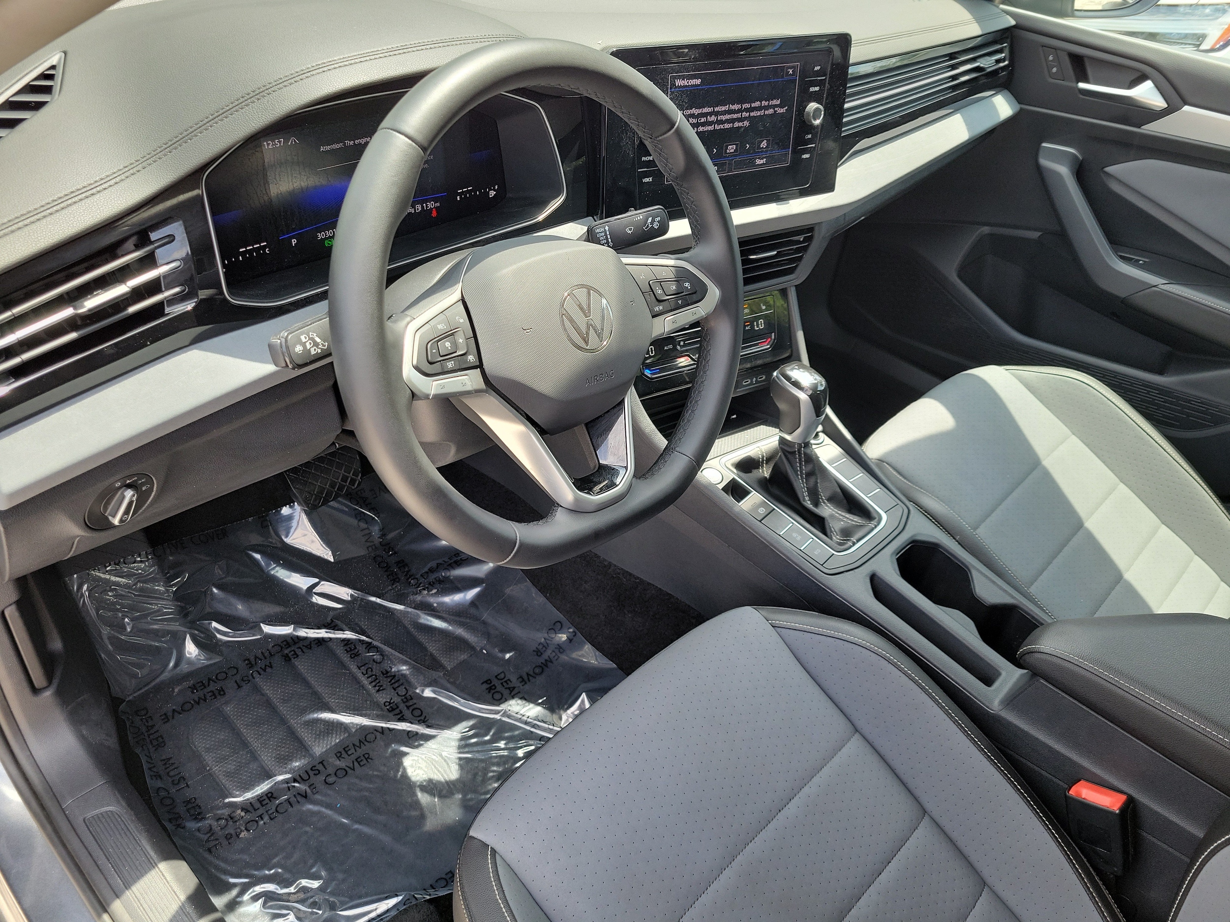 2025 Volkswagen Jetta SE - Photo 19